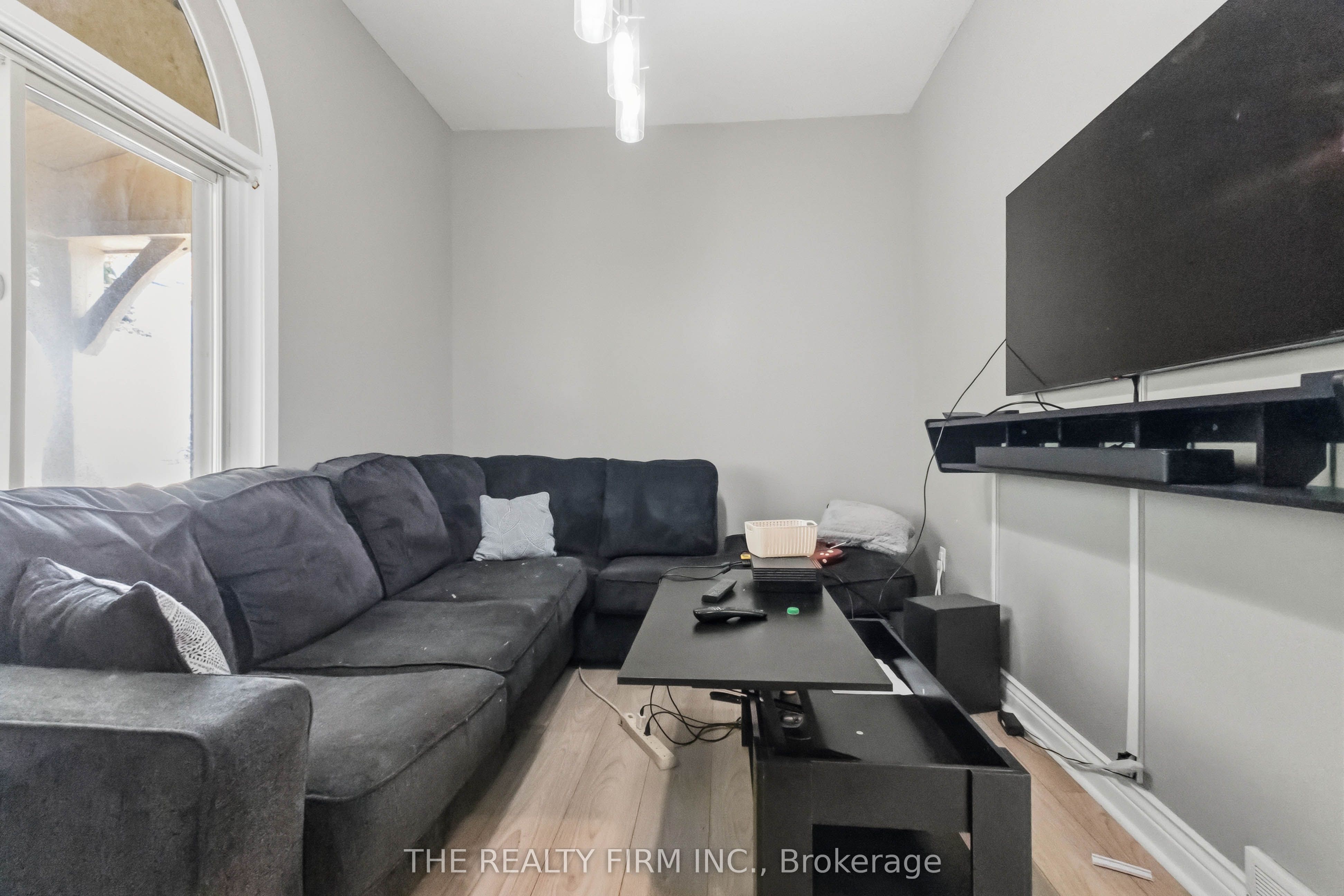 340 Riverside Drive Property Photo 16