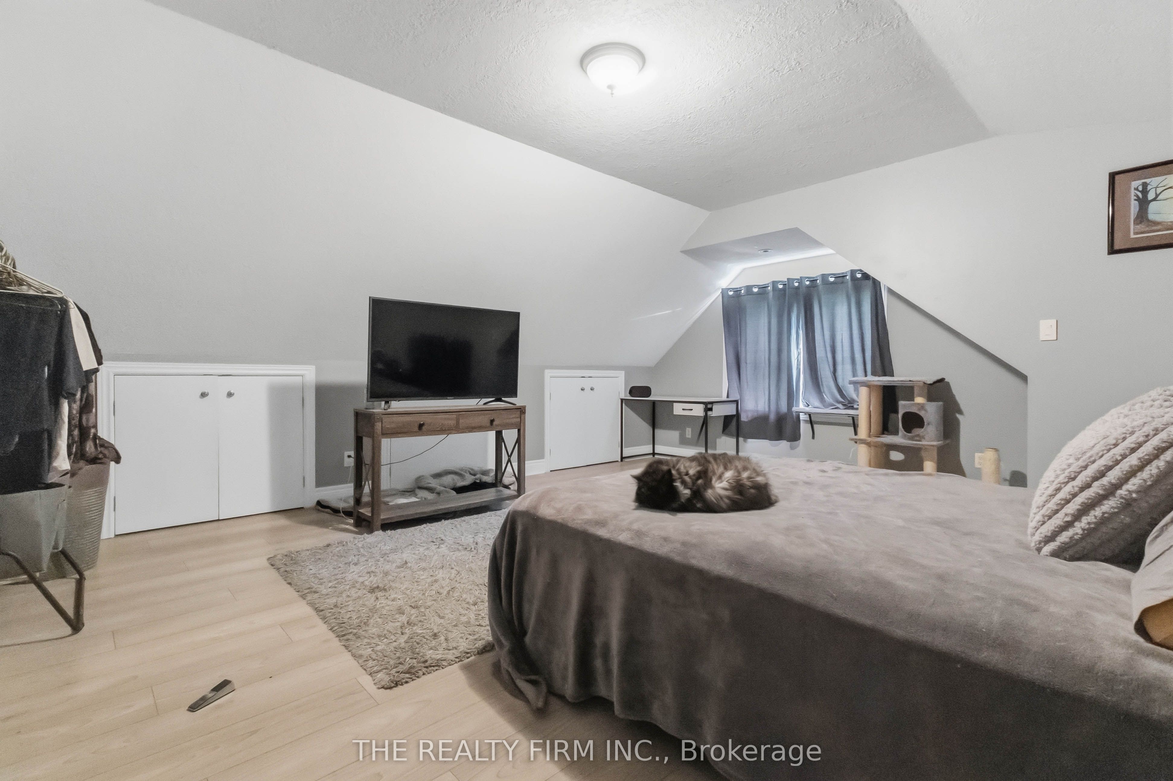 340 Riverside Drive Property Photo 18