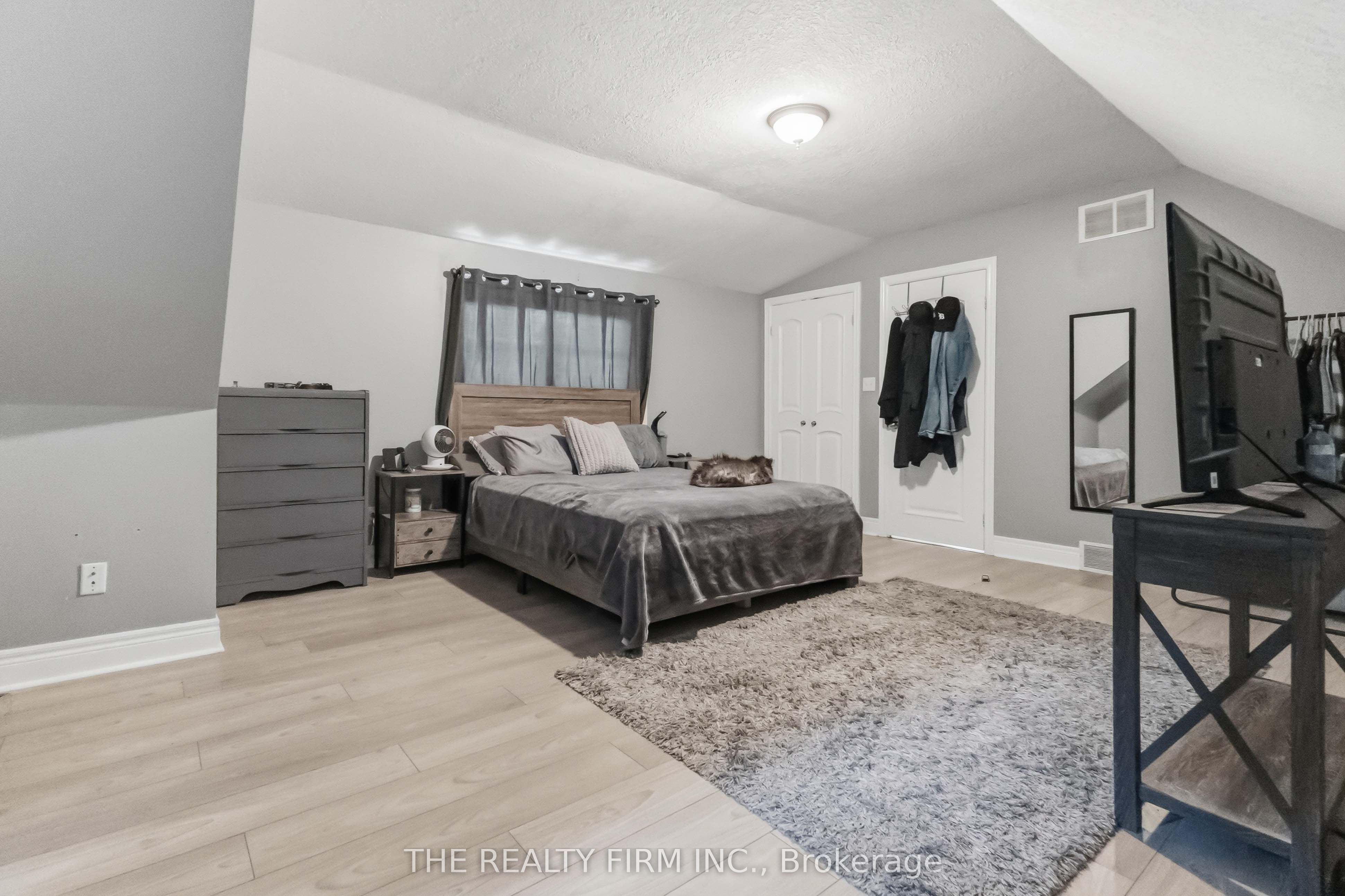 340 Riverside Drive Property Photo 19