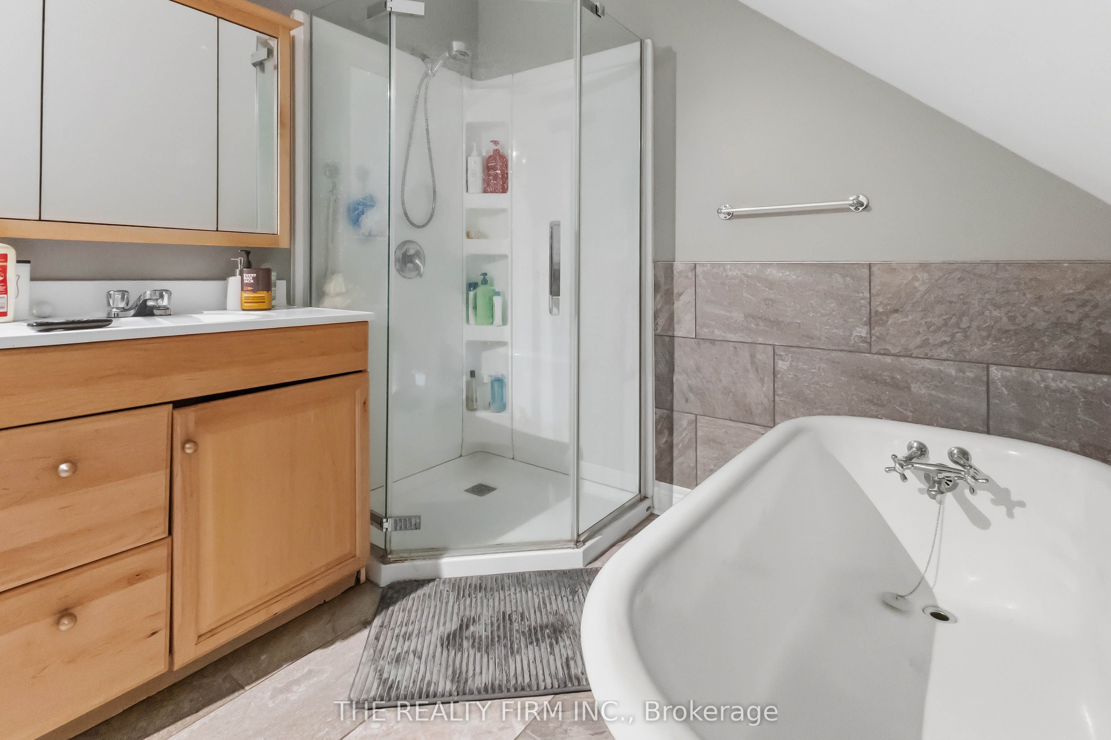 340 Riverside Drive Property Photo 22