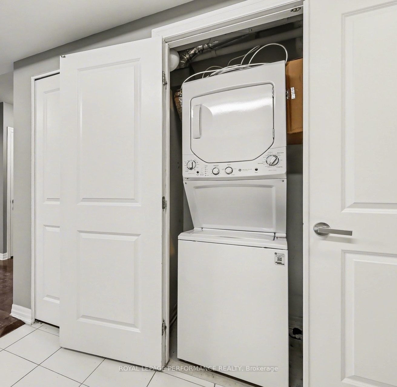 242 Rideau Street 204 Property Photo 13