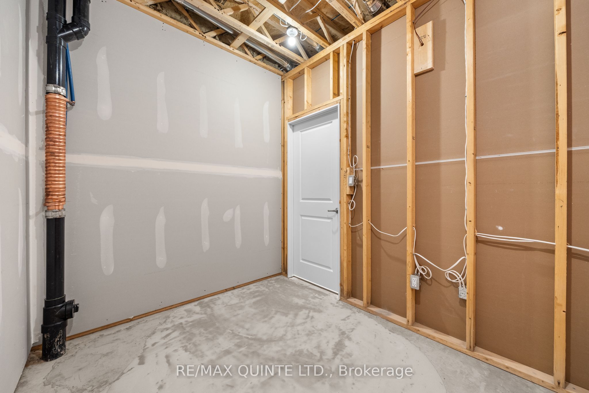 51 Evans Street Property Photo 23
