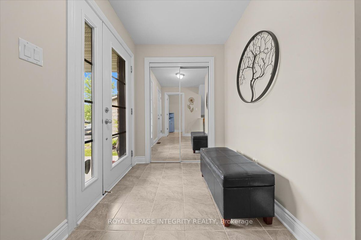 2345 Marble Crescent Property Photo 3