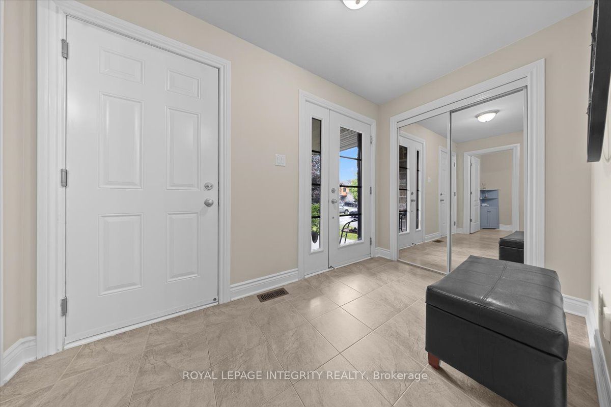 2345 Marble Crescent Property Photo 4