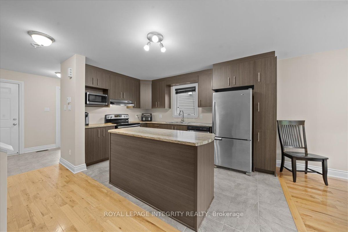 2345 Marble Crescent Property Photo 5