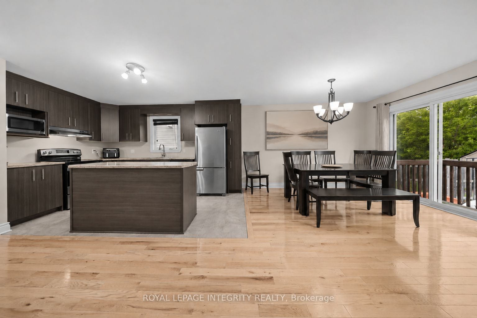 2345 Marble Crescent Property Photo 10