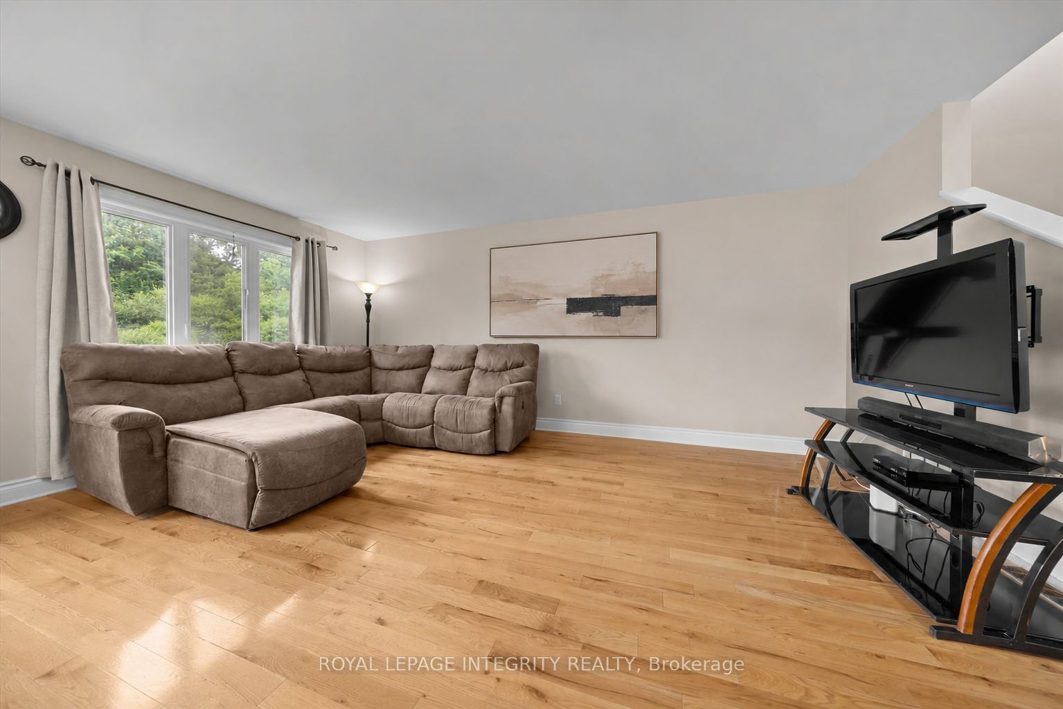 2345 Marble Crescent Property Photo 14