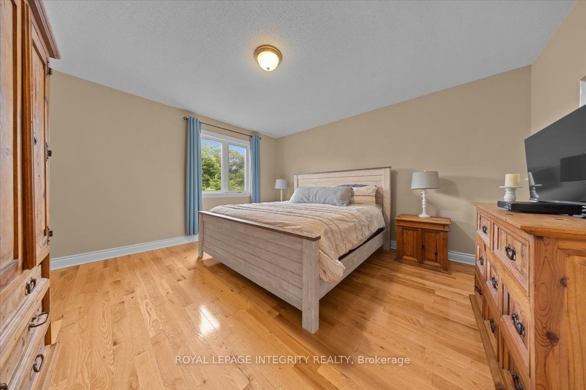 2345 Marble Crescent Property Photo 18