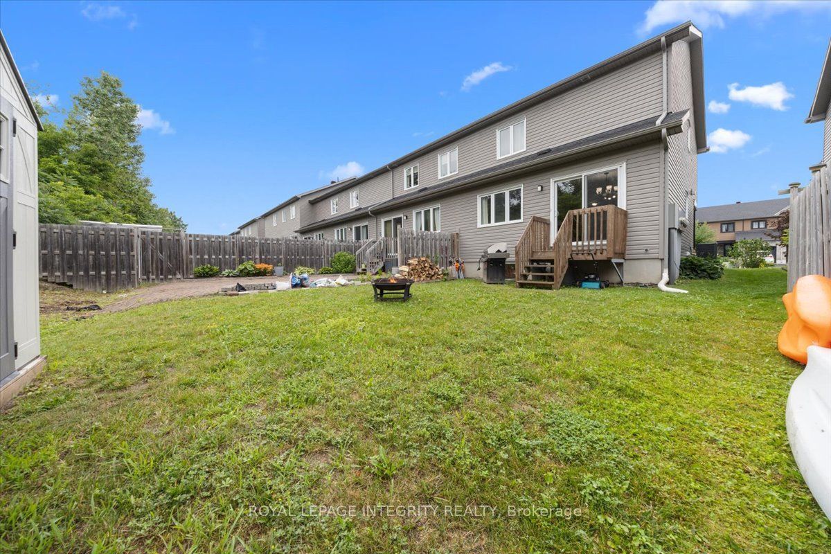 2345 Marble Crescent Property Photo 32