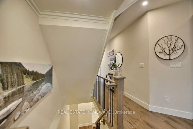 222 Yellow Birch Avenue Property Photo 6