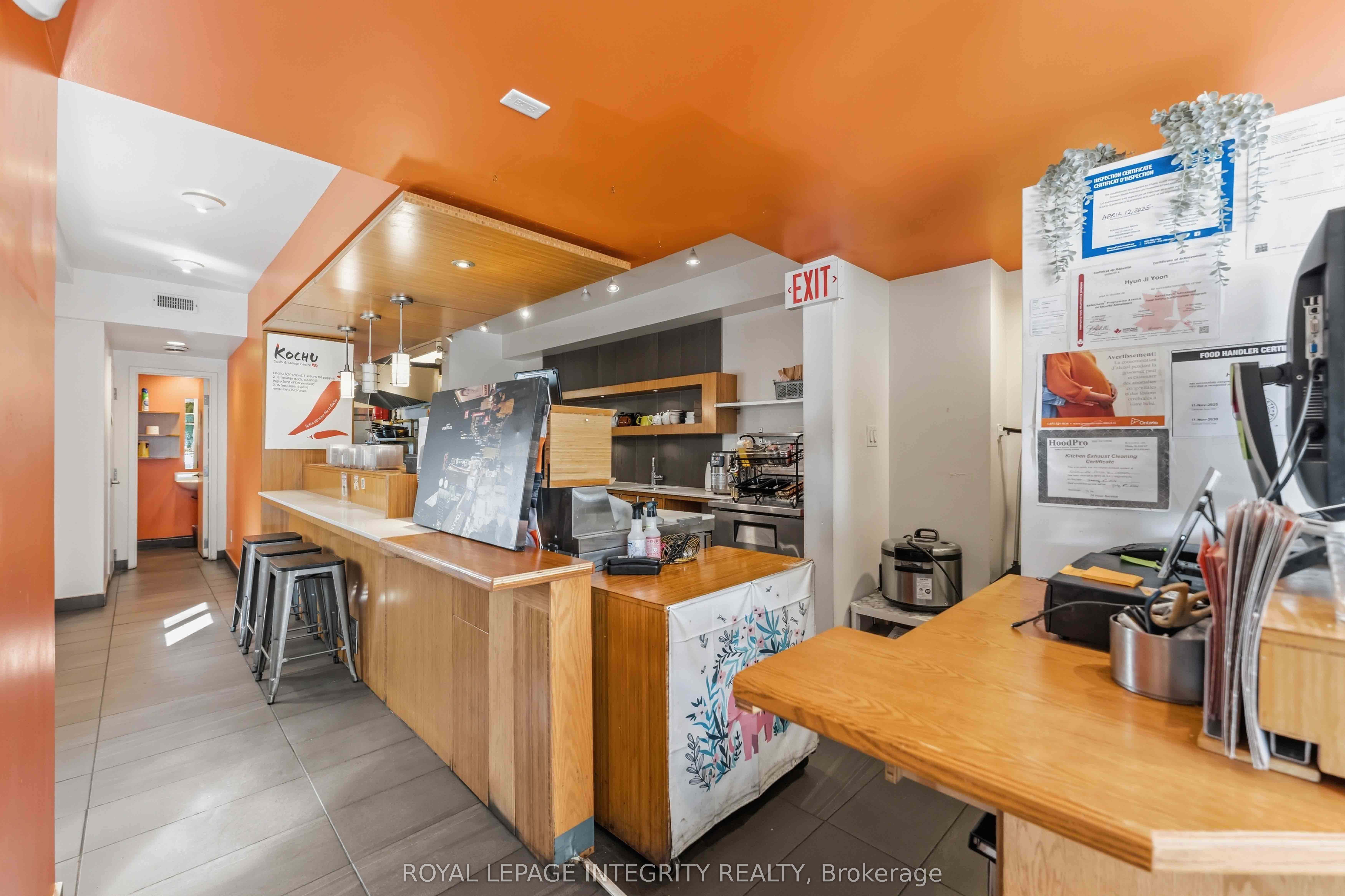 266 Preston Street N Property Photo 6