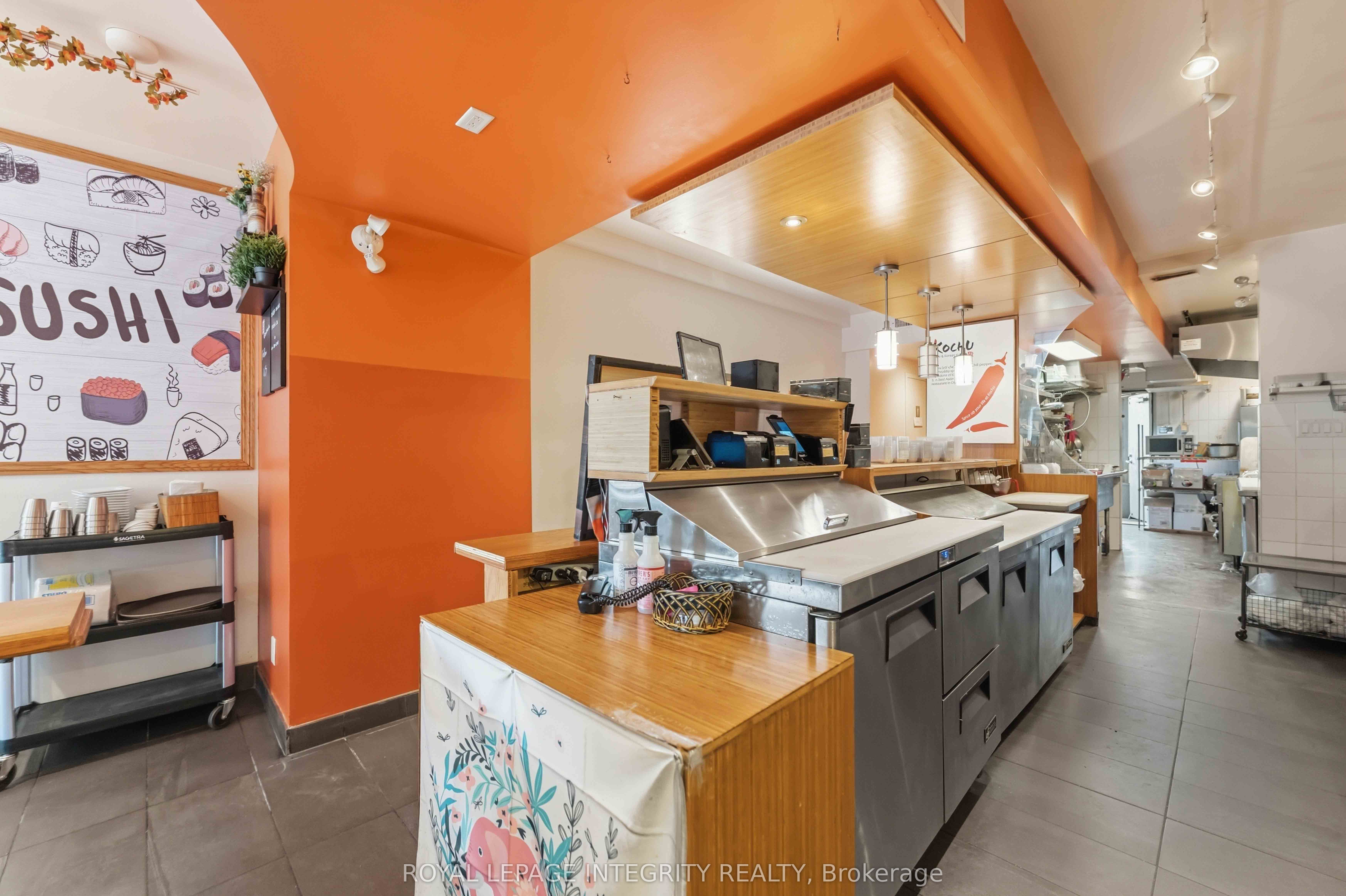 266 Preston Street N Property Photo 8