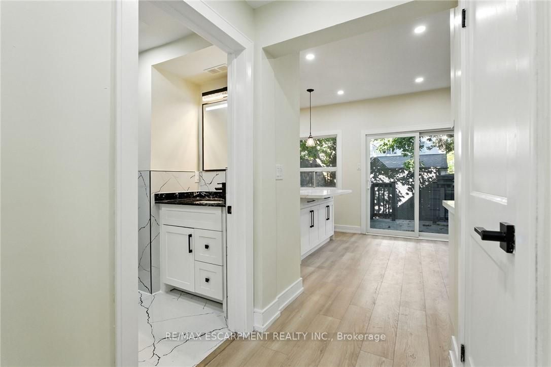 9 Alice Street Property Photo 16