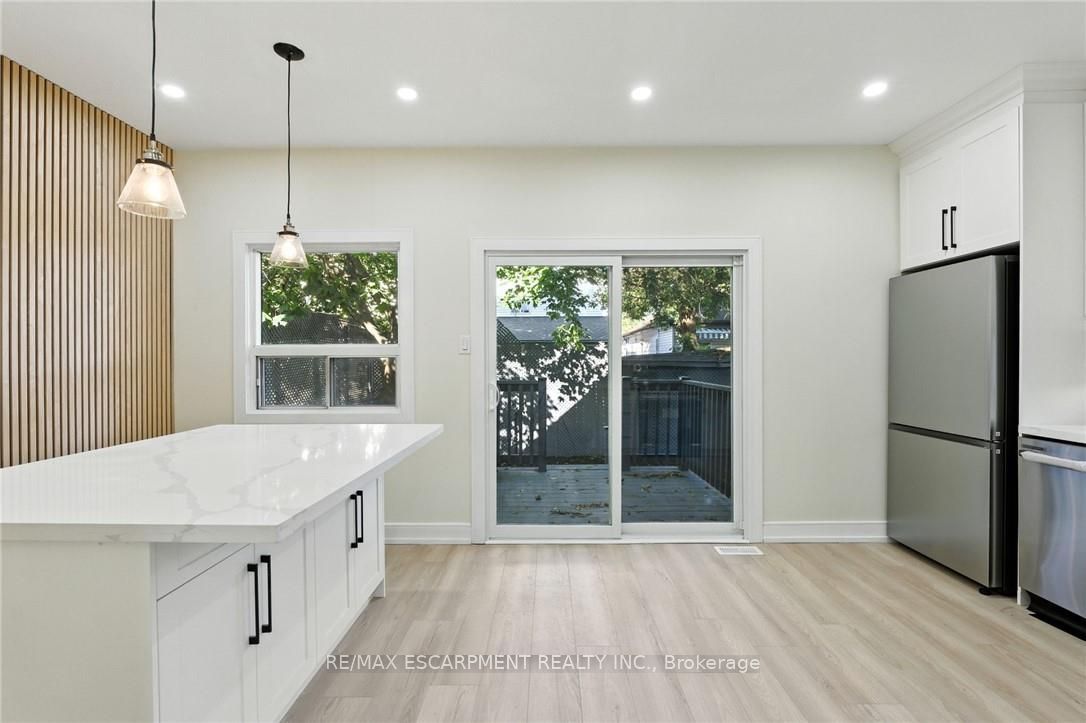 9 Alice Street Property Photo 19