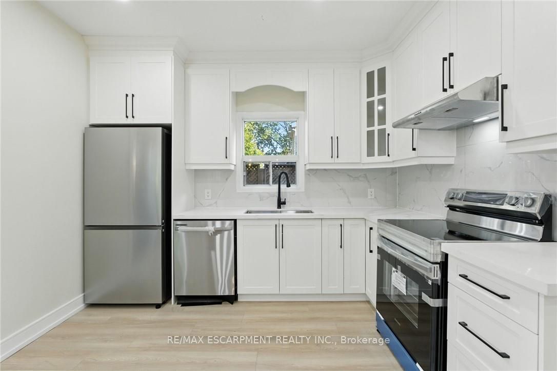 9 Alice Street Property Photo 20