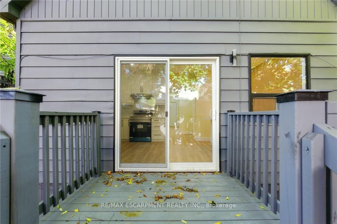 9 Alice Street Property Photo 40