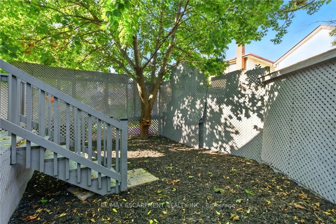 9 Alice Street Property Photo 43