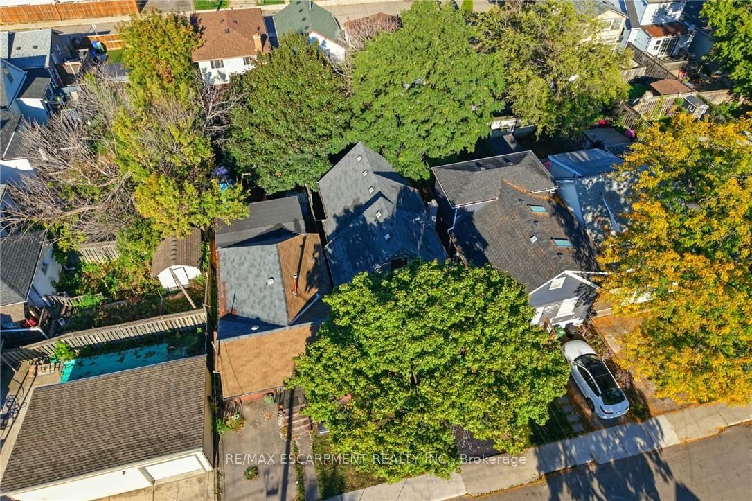 9 Alice Street Property Photo 44