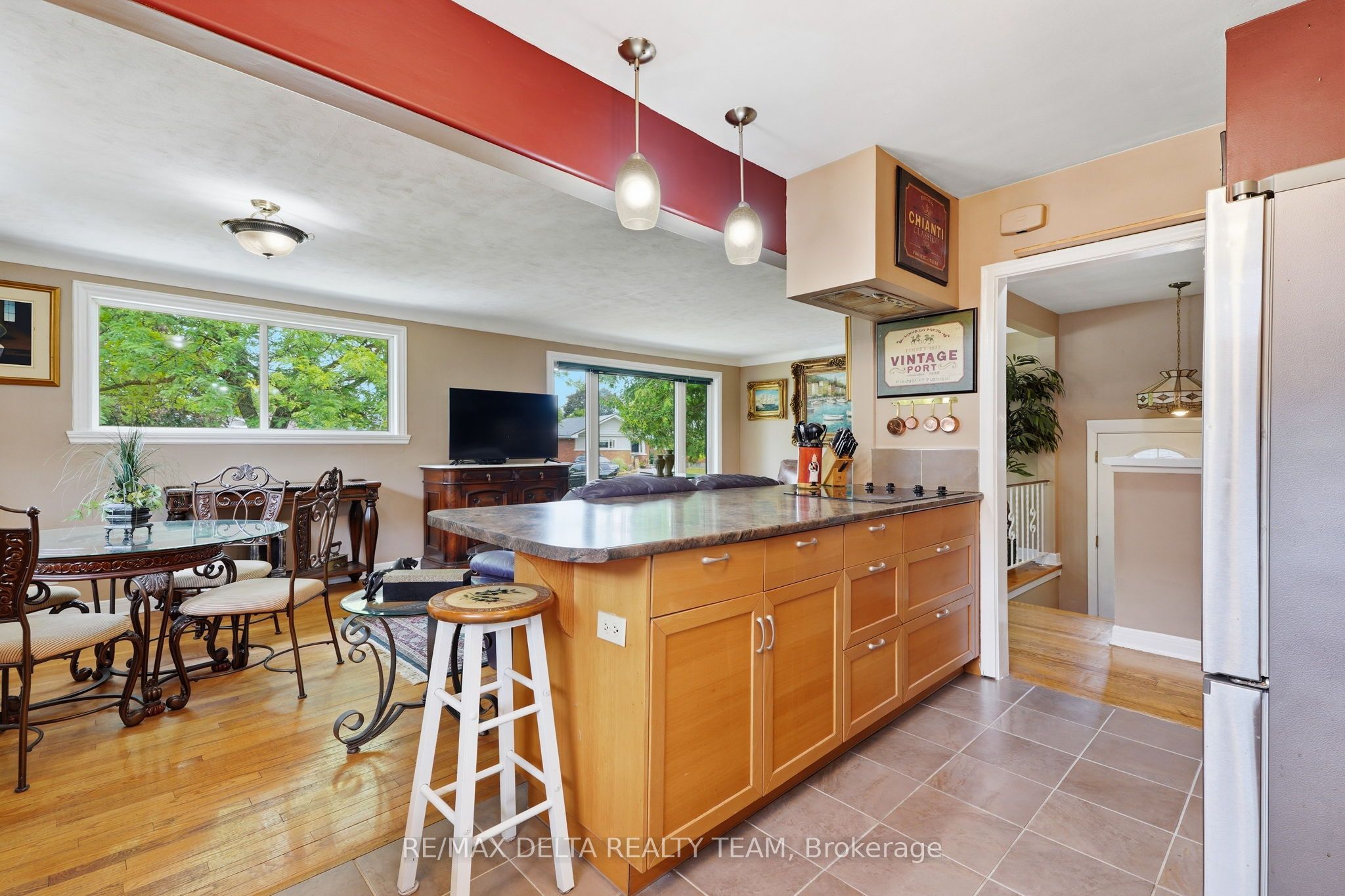 2162 Rushton Road Property Photo 4
