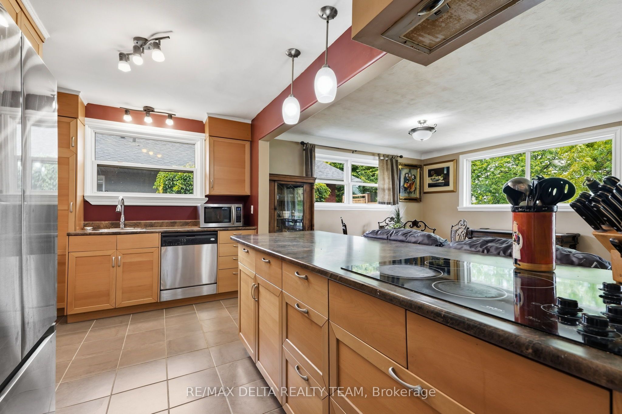 2162 Rushton Road Property Photo 6