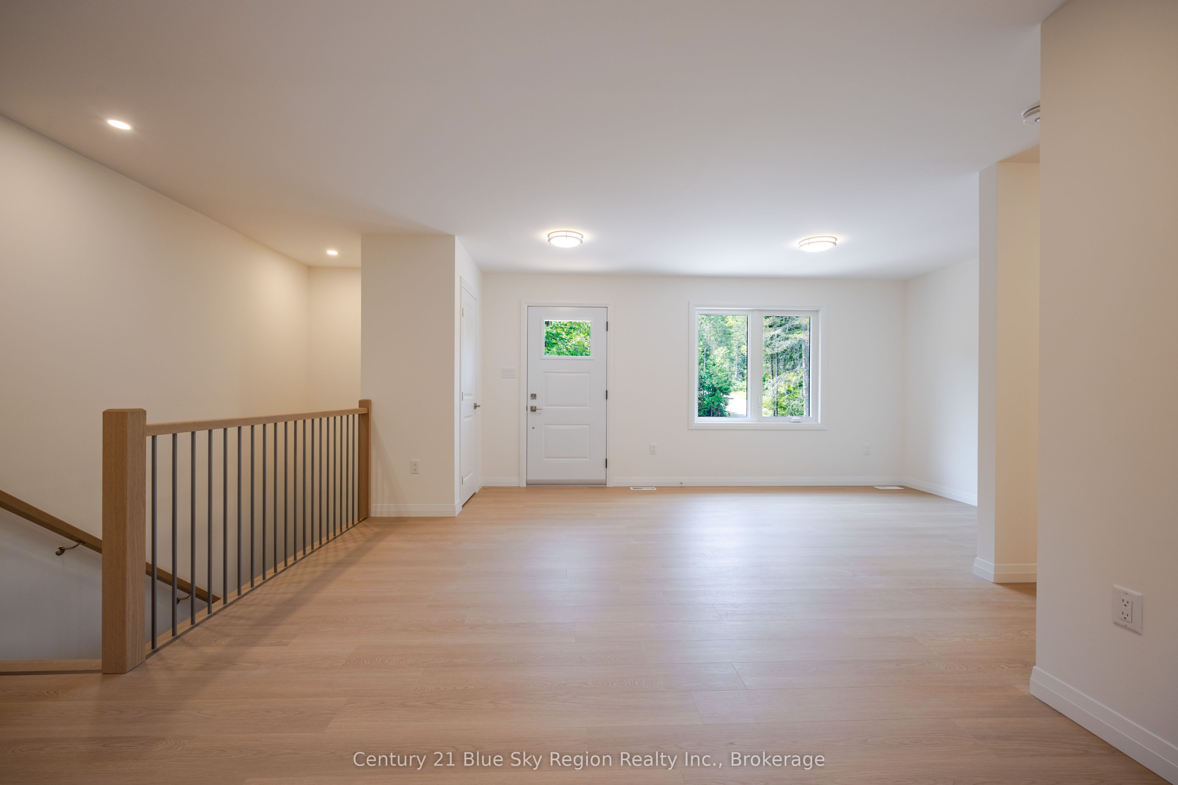 112 Riverside Drive Property Photo 5
