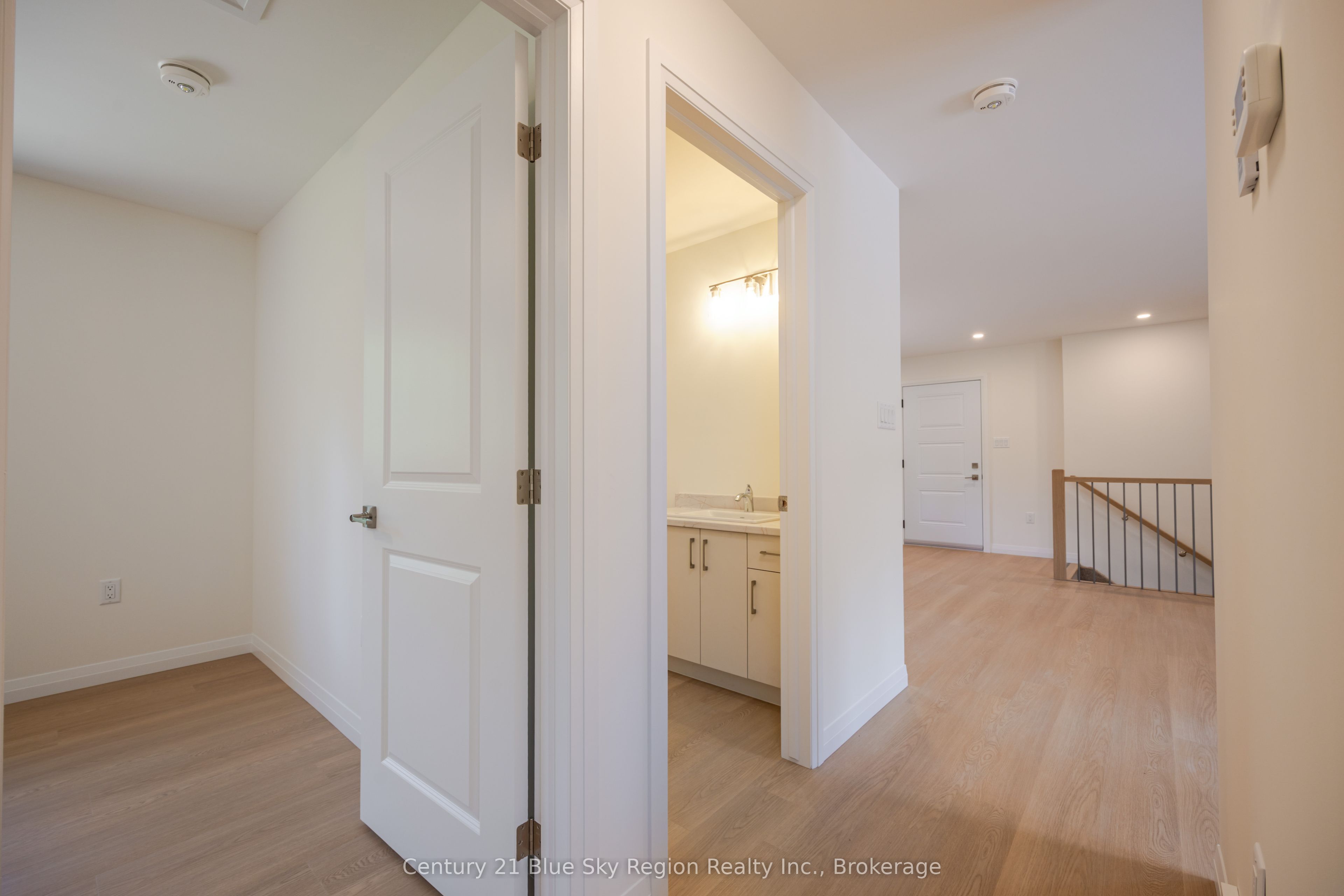 112 Riverside Drive Property Photo 17
