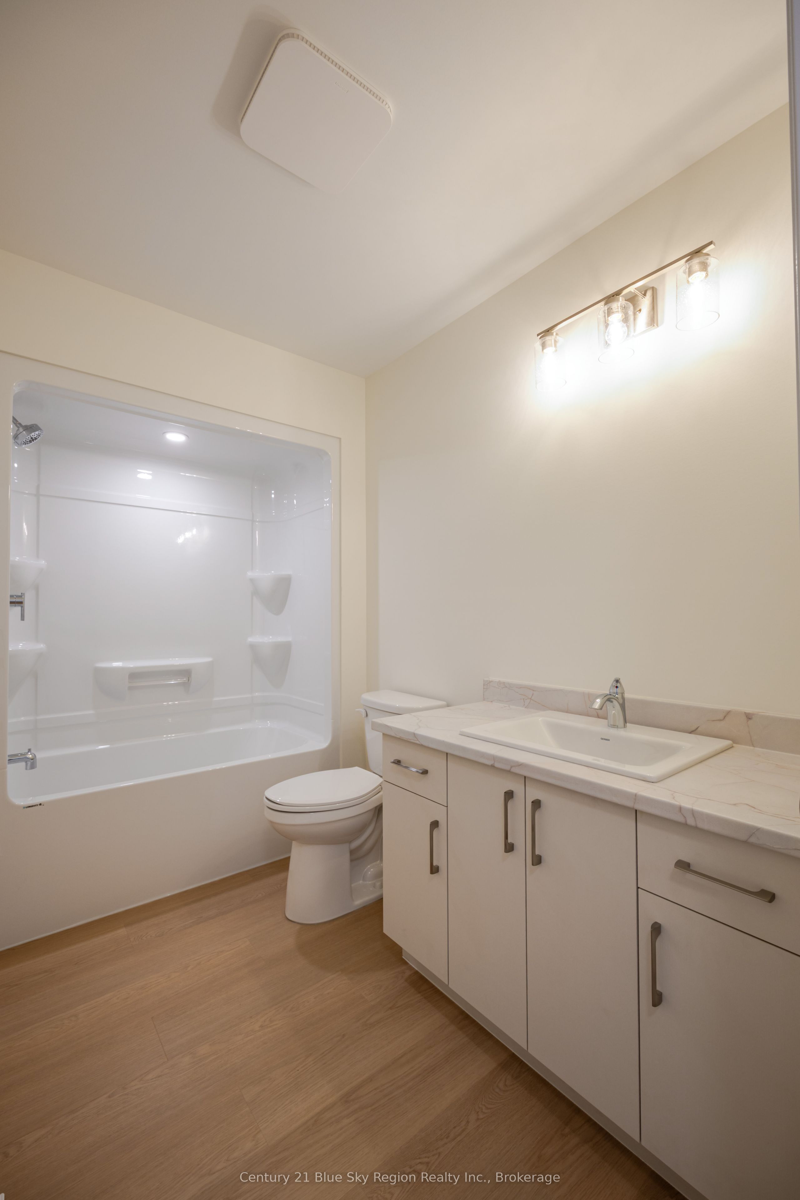 112 Riverside Drive Property Photo 18