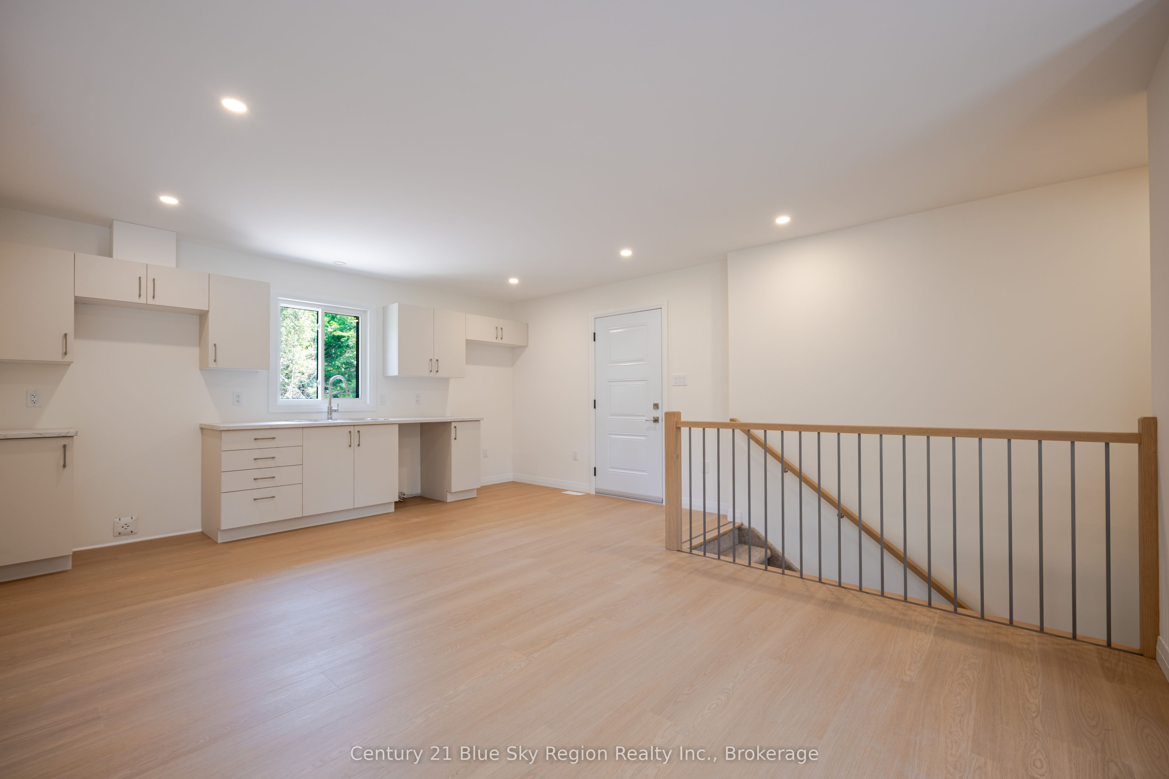 112 Riverside Drive Property Photo 19