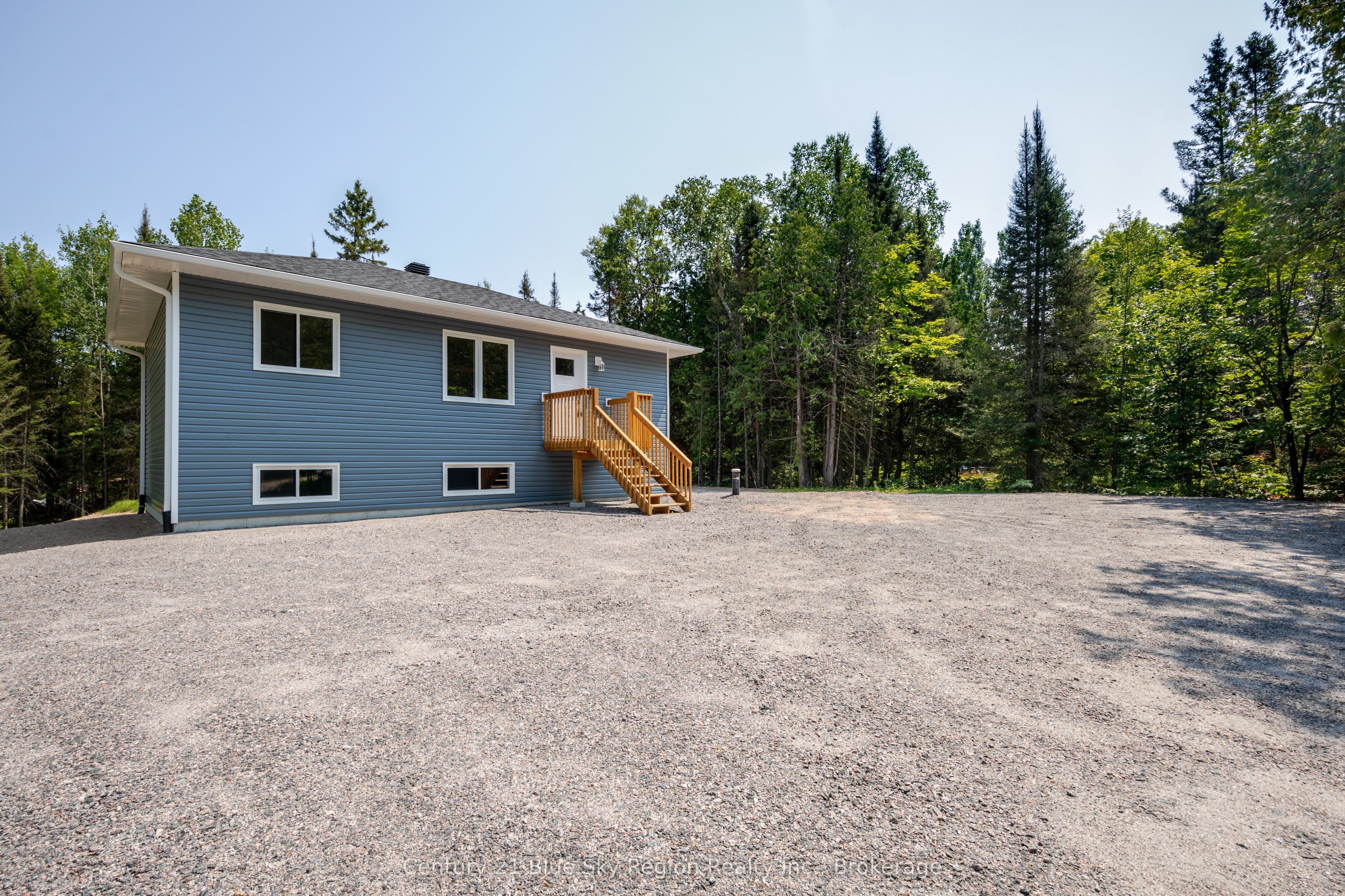 112 Riverside Drive Property Photo 26