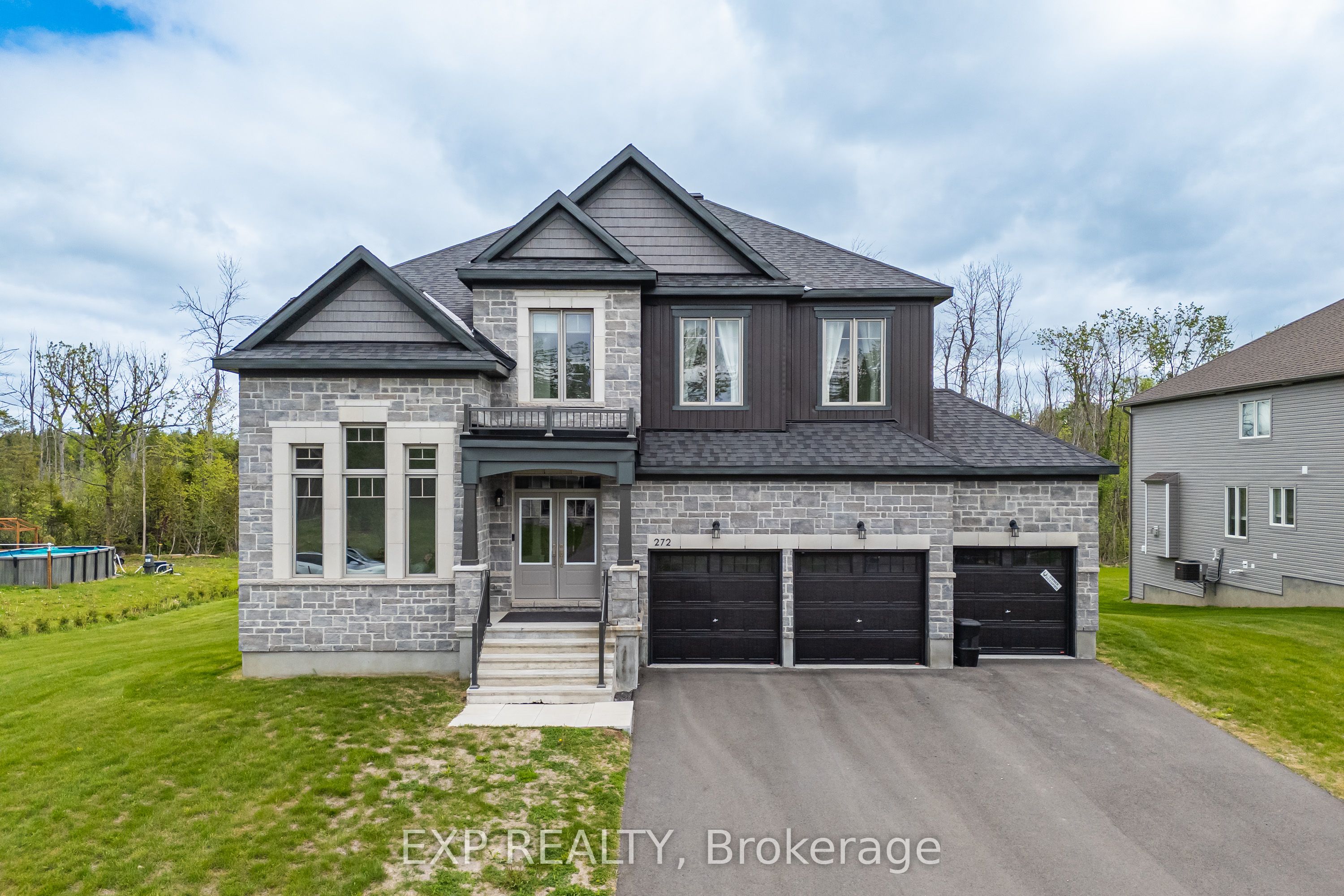 272 Antler Court Property Photo 1