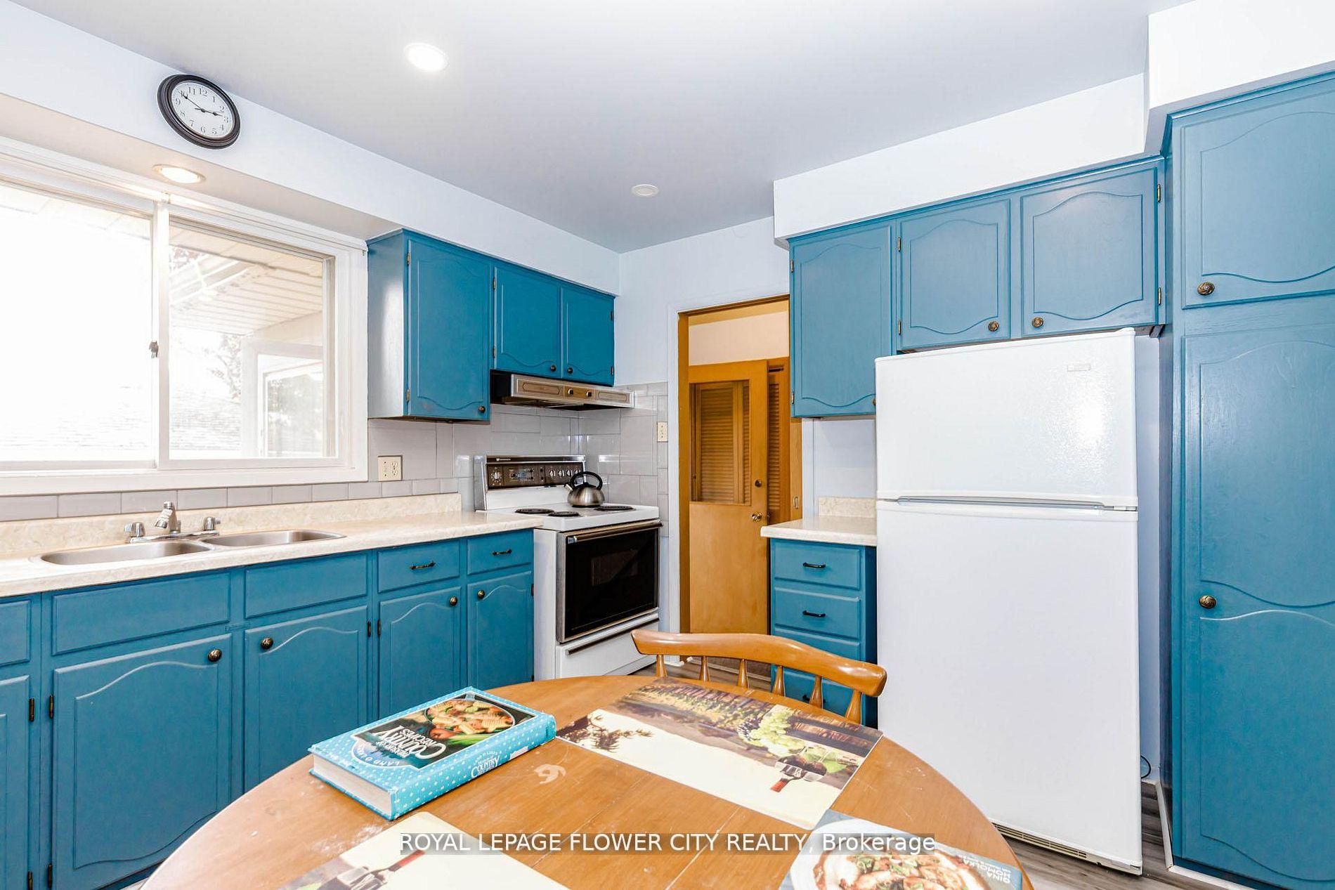 15 Cumberland Crescent Property Photo 5