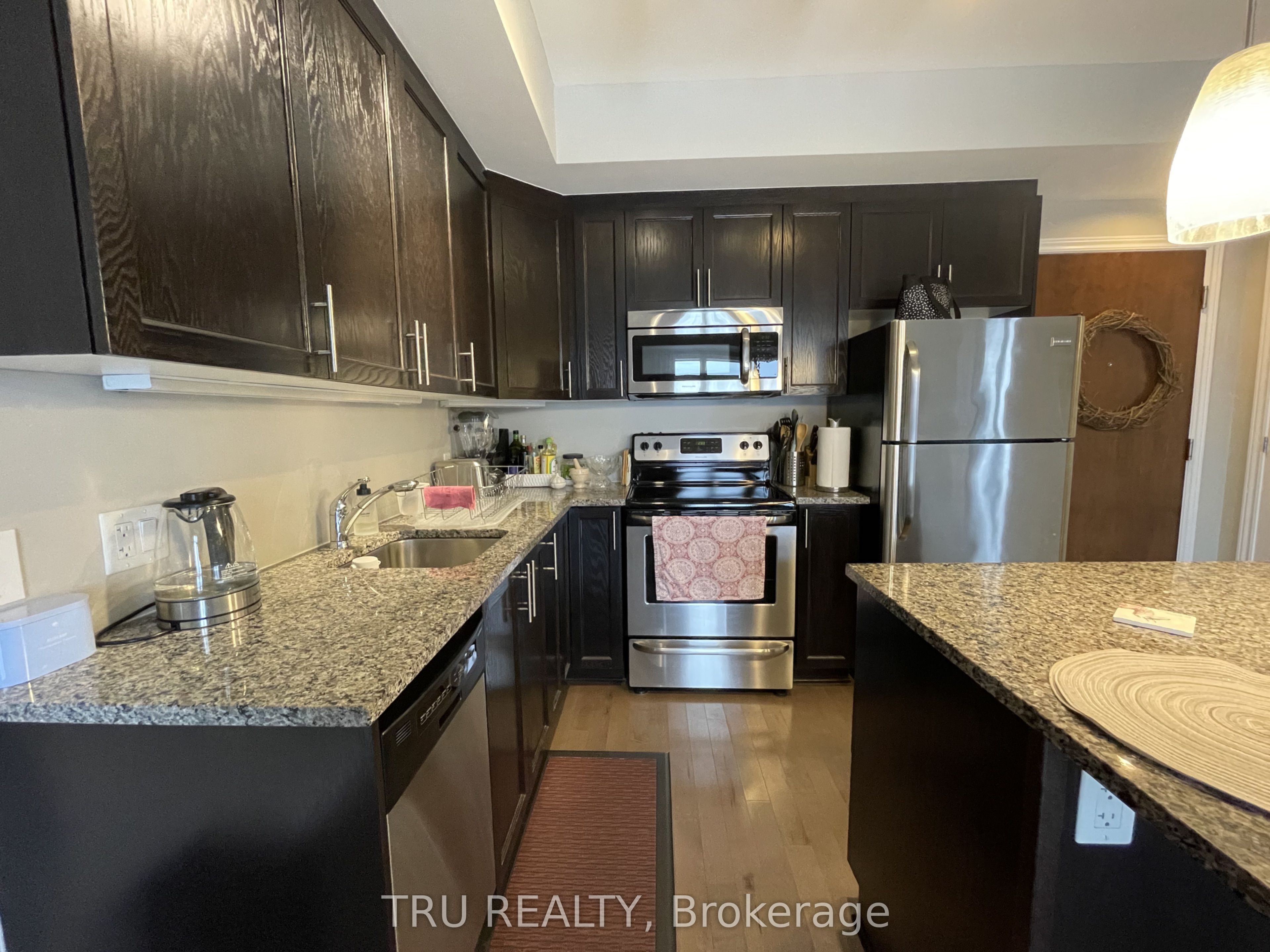 655 Beauparc Private 404 Property Photo 10
