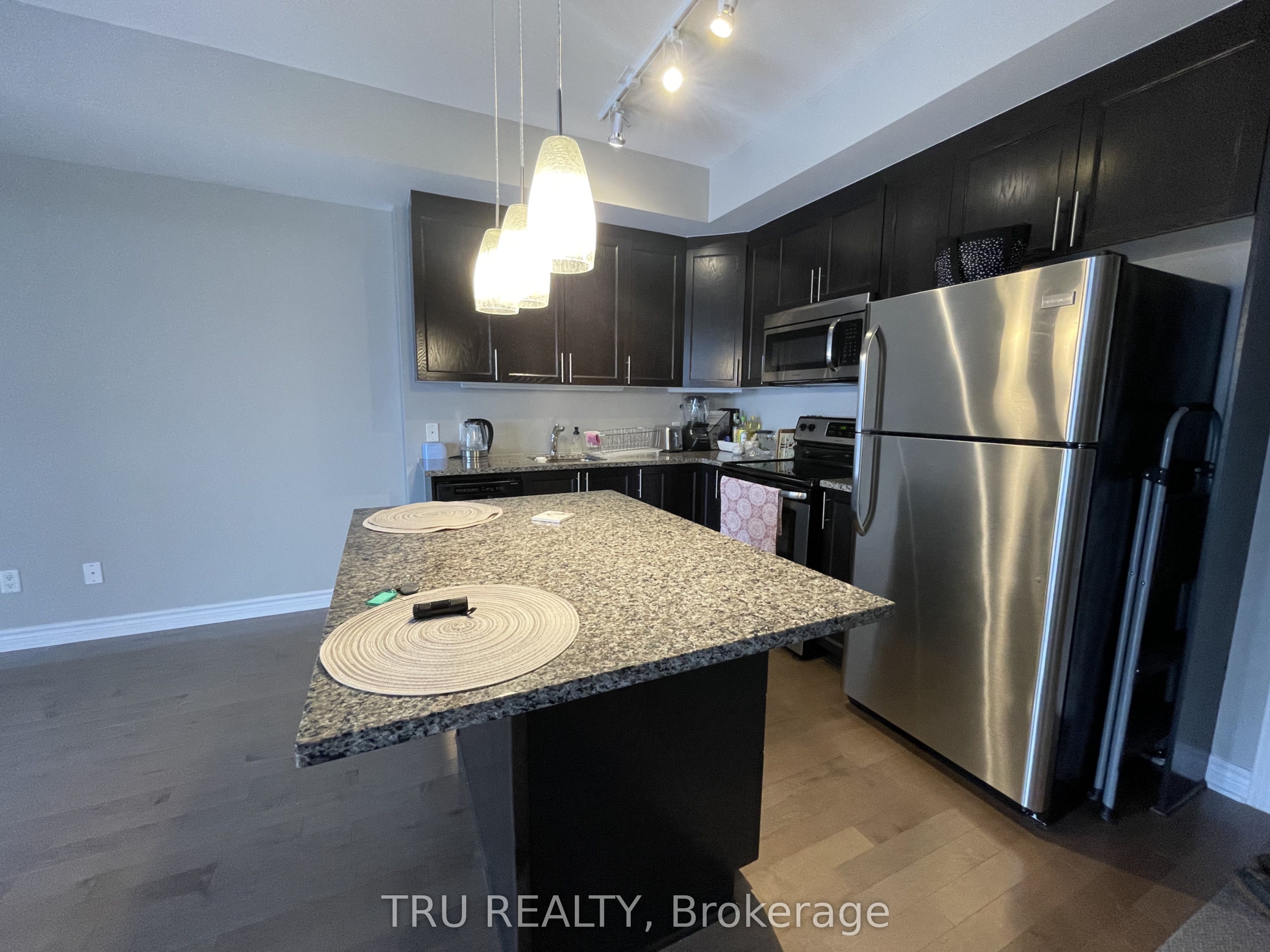 655 Beauparc Private 404 Property Photo 21