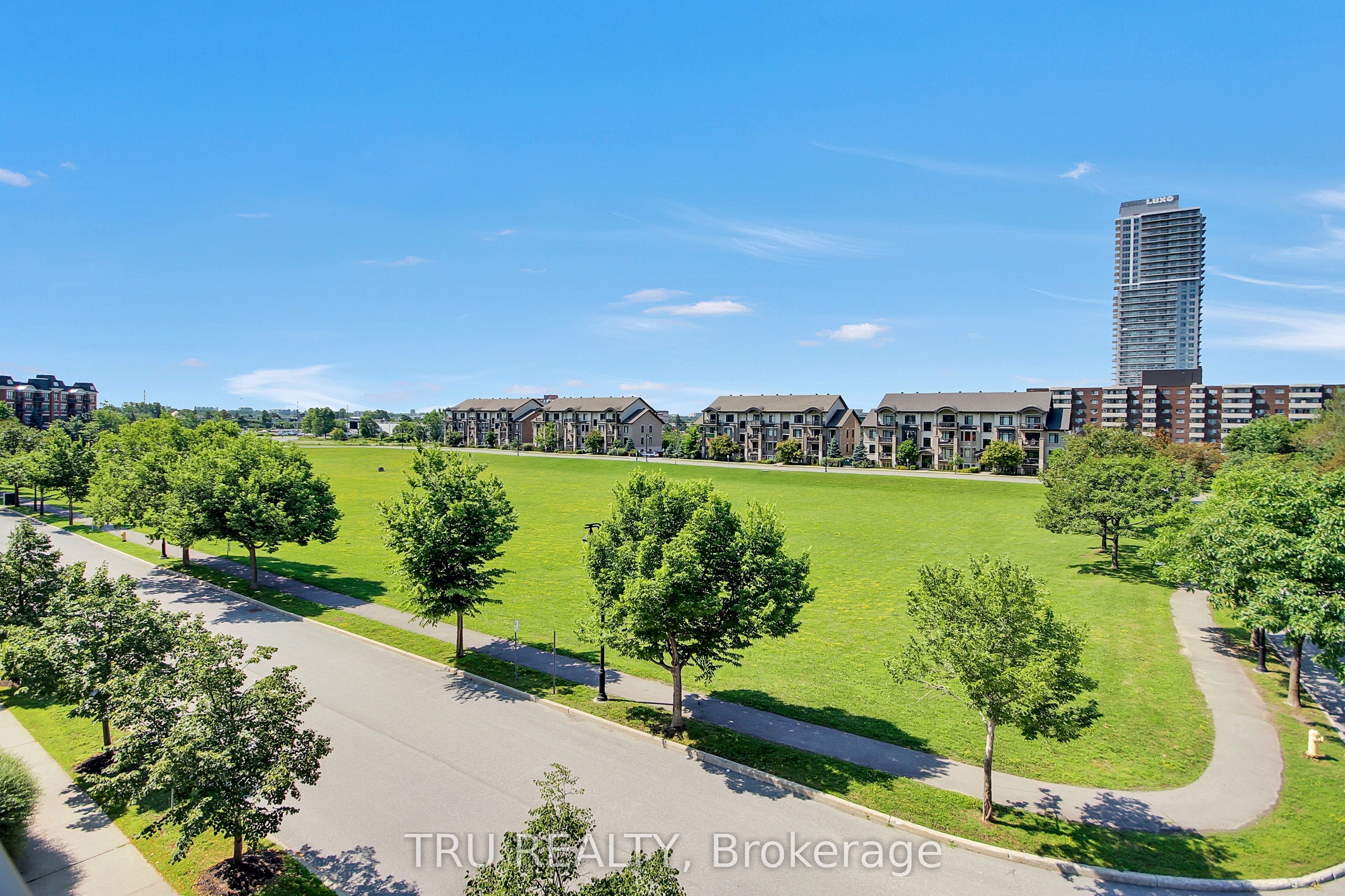 655 Beauparc Private 404 Property Photo 25