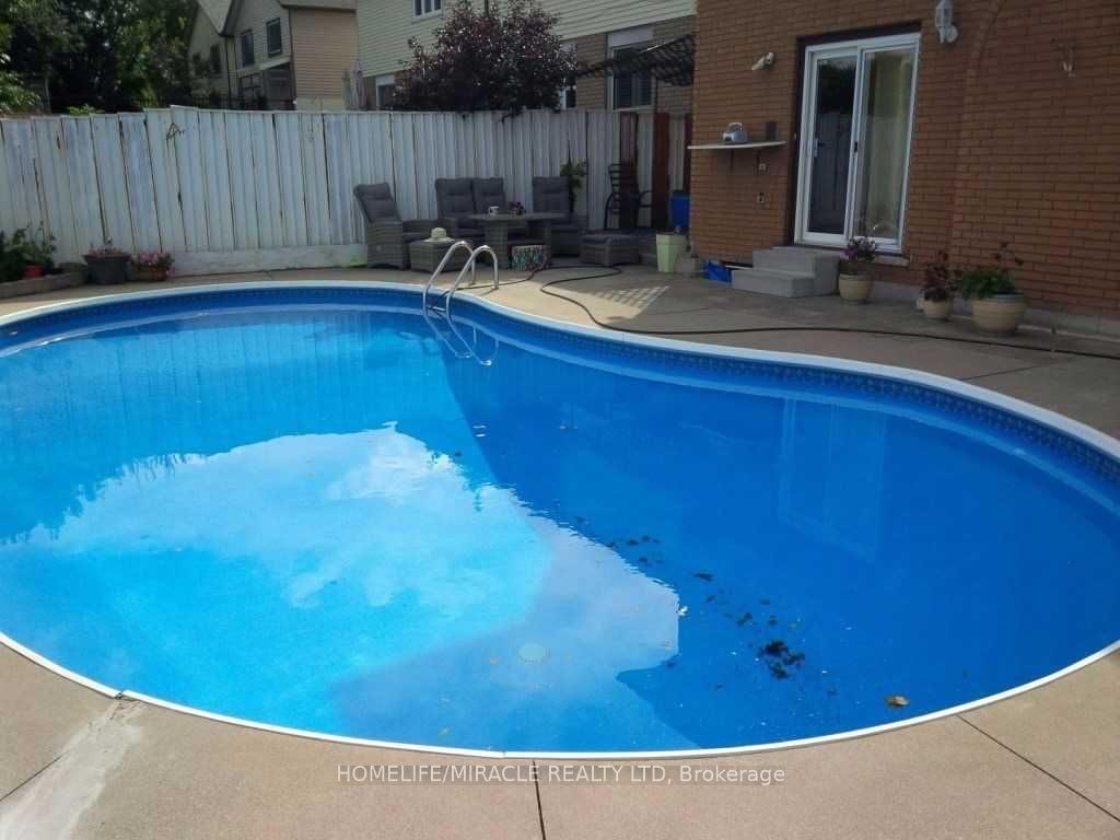 575 Upper Horning Road Property Photo 3