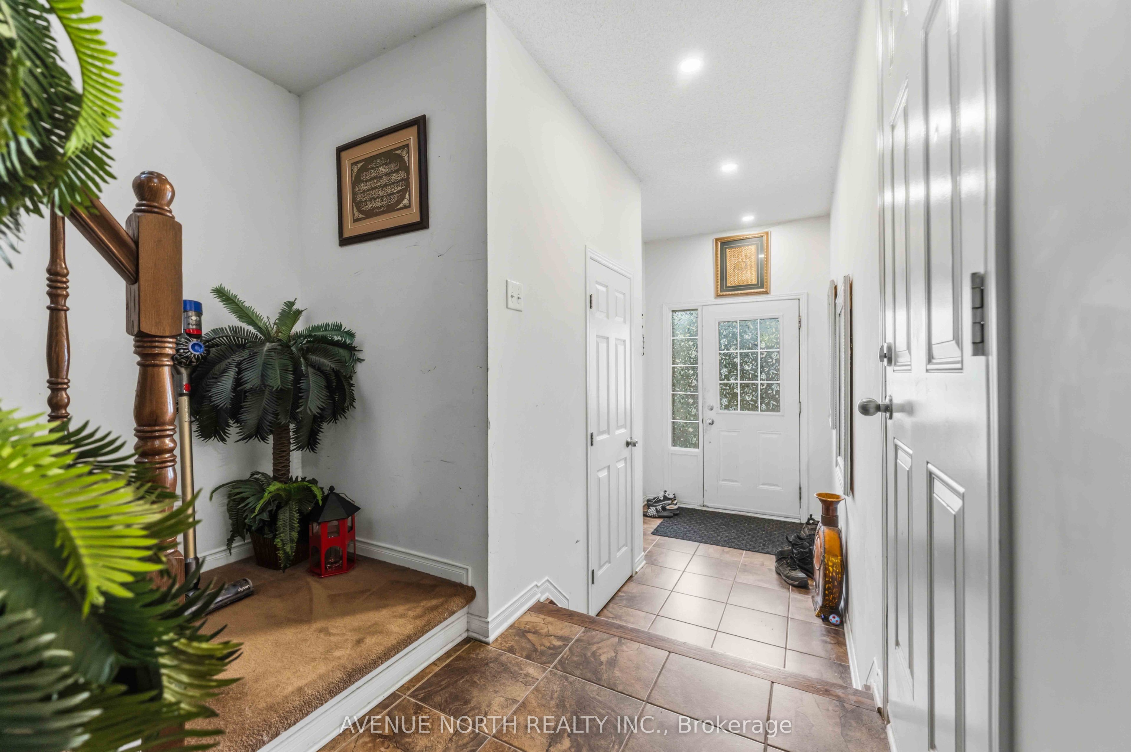 216 Cityview Crescent Property Photo 5