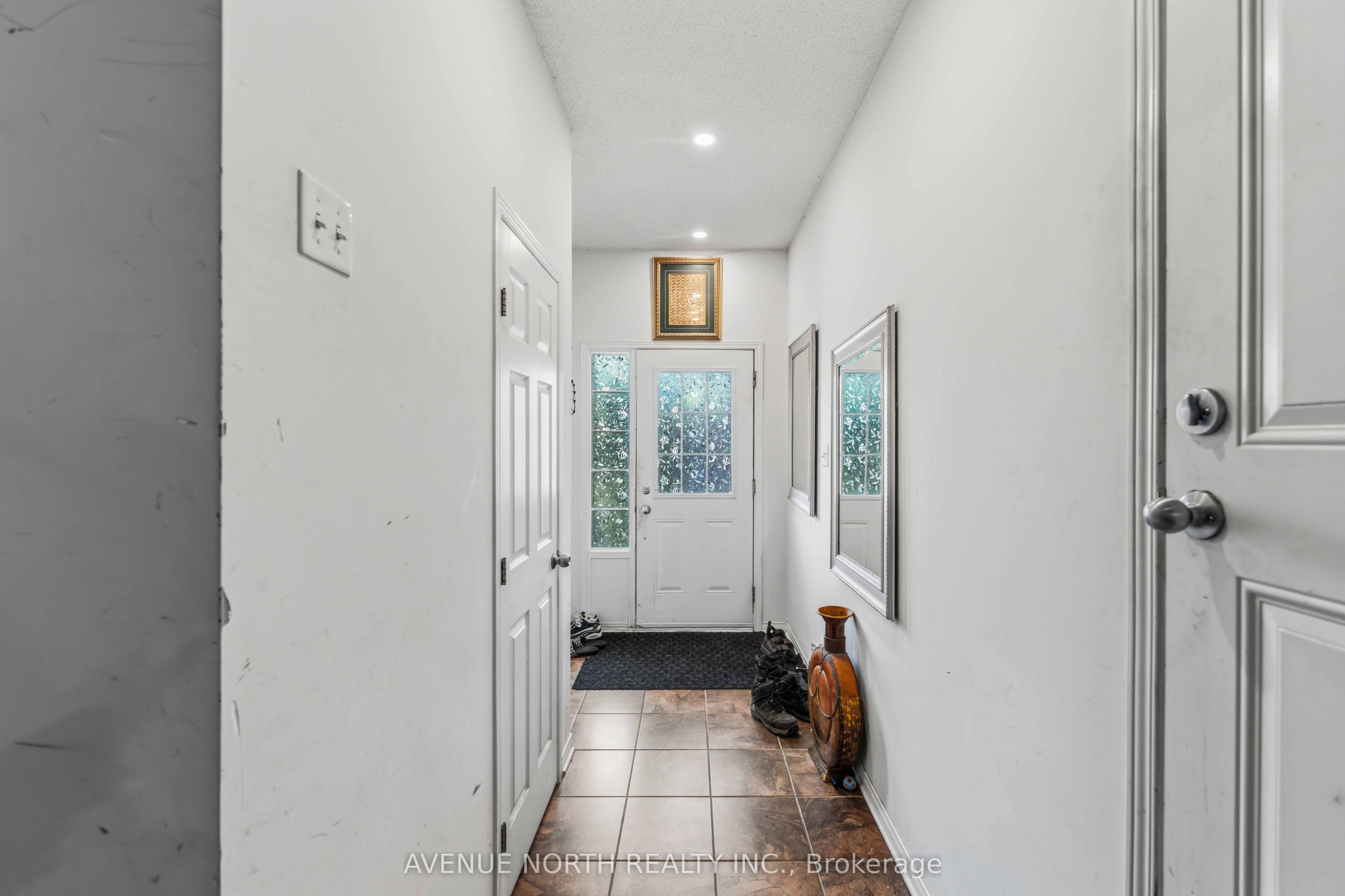 216 Cityview Crescent Property Photo 6