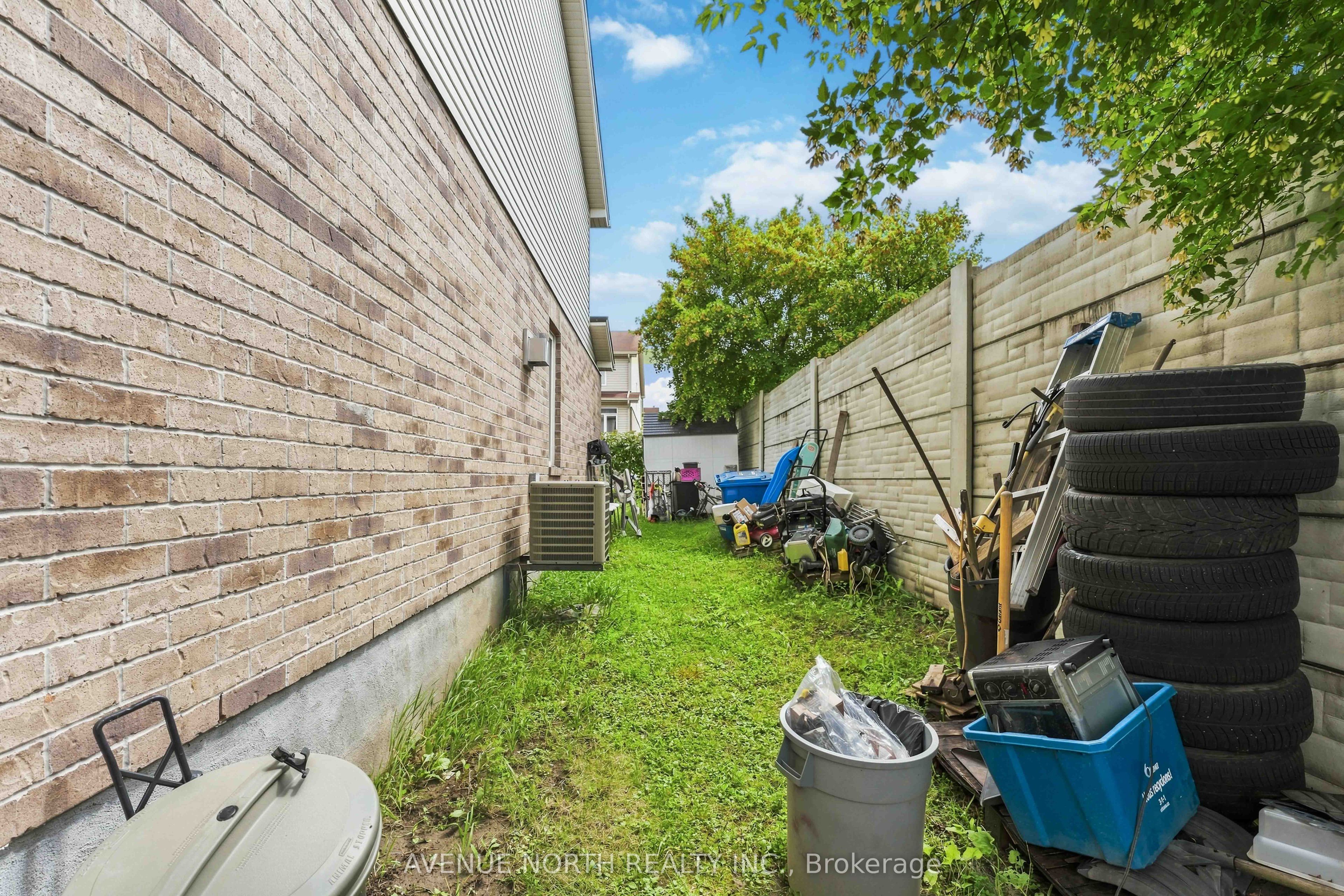 216 Cityview Crescent Property Photo 34