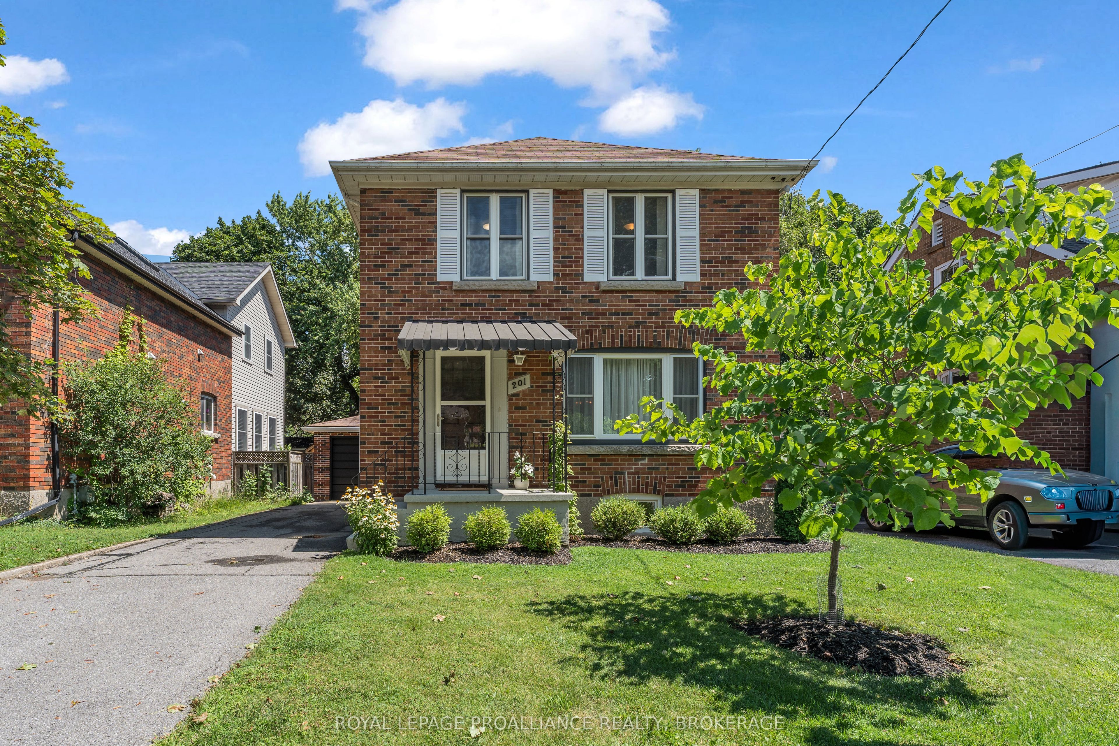201 Willingdon Avenue Property Photo 1