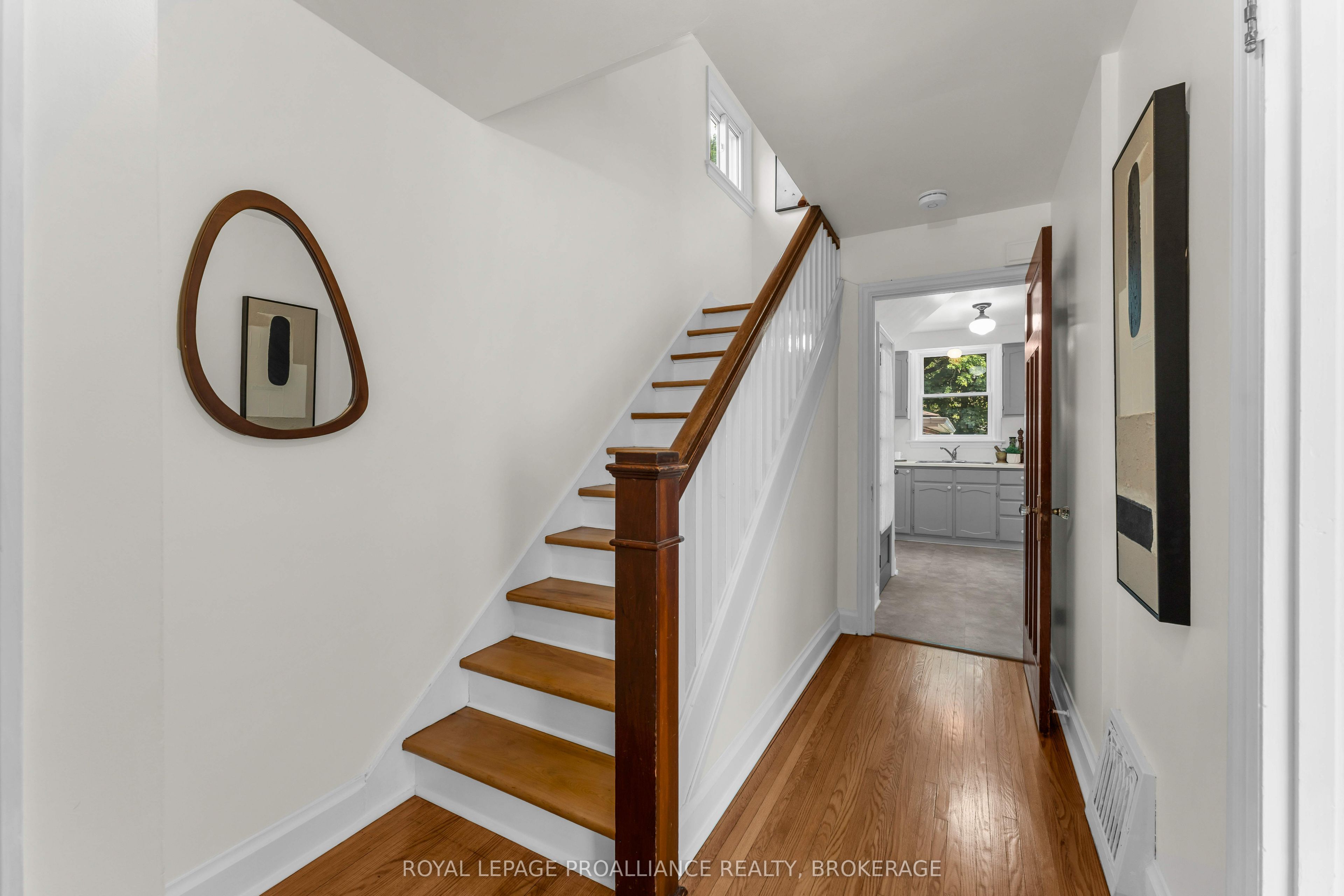 201 Willingdon Avenue Property Photo 5