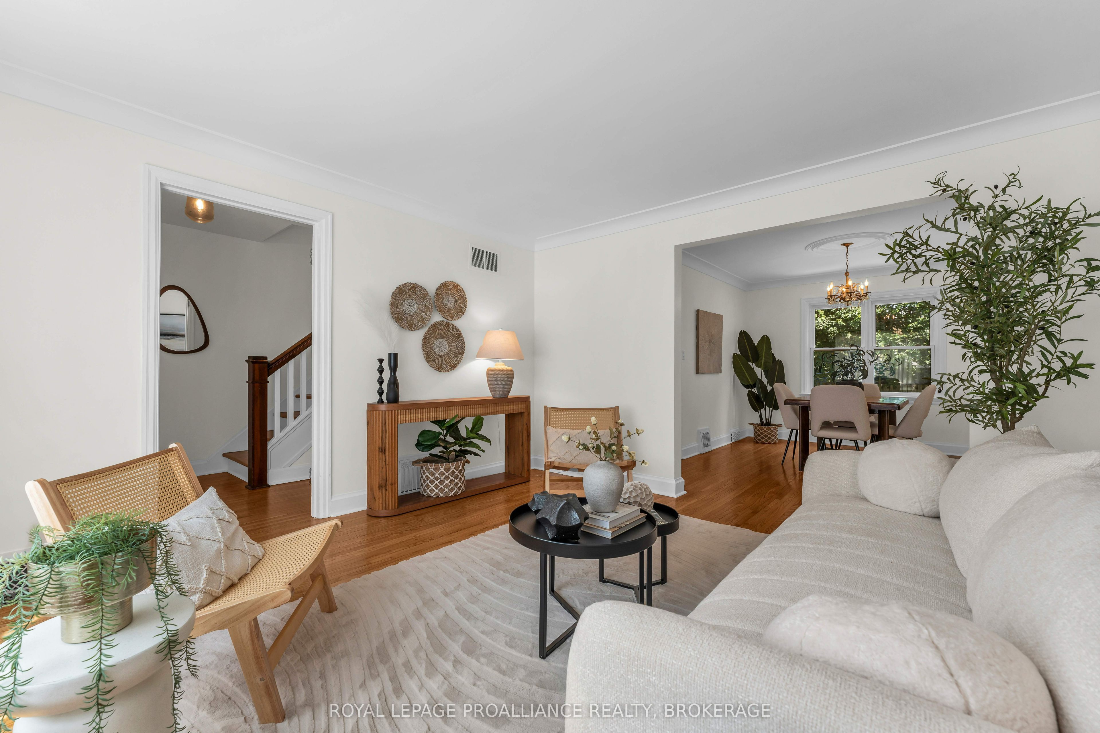 201 Willingdon Avenue Property Photo 10