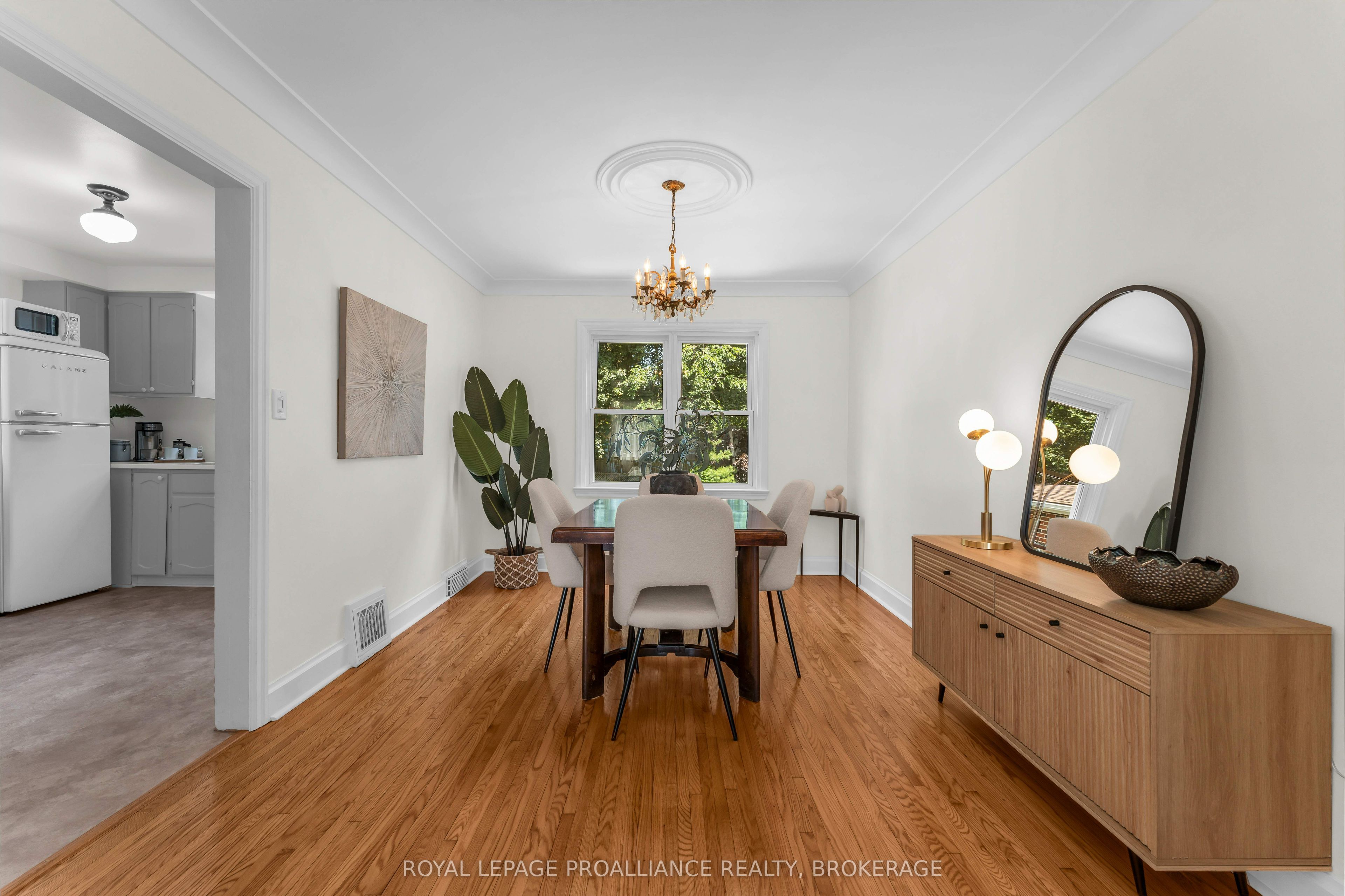 201 Willingdon Avenue Property Photo 11