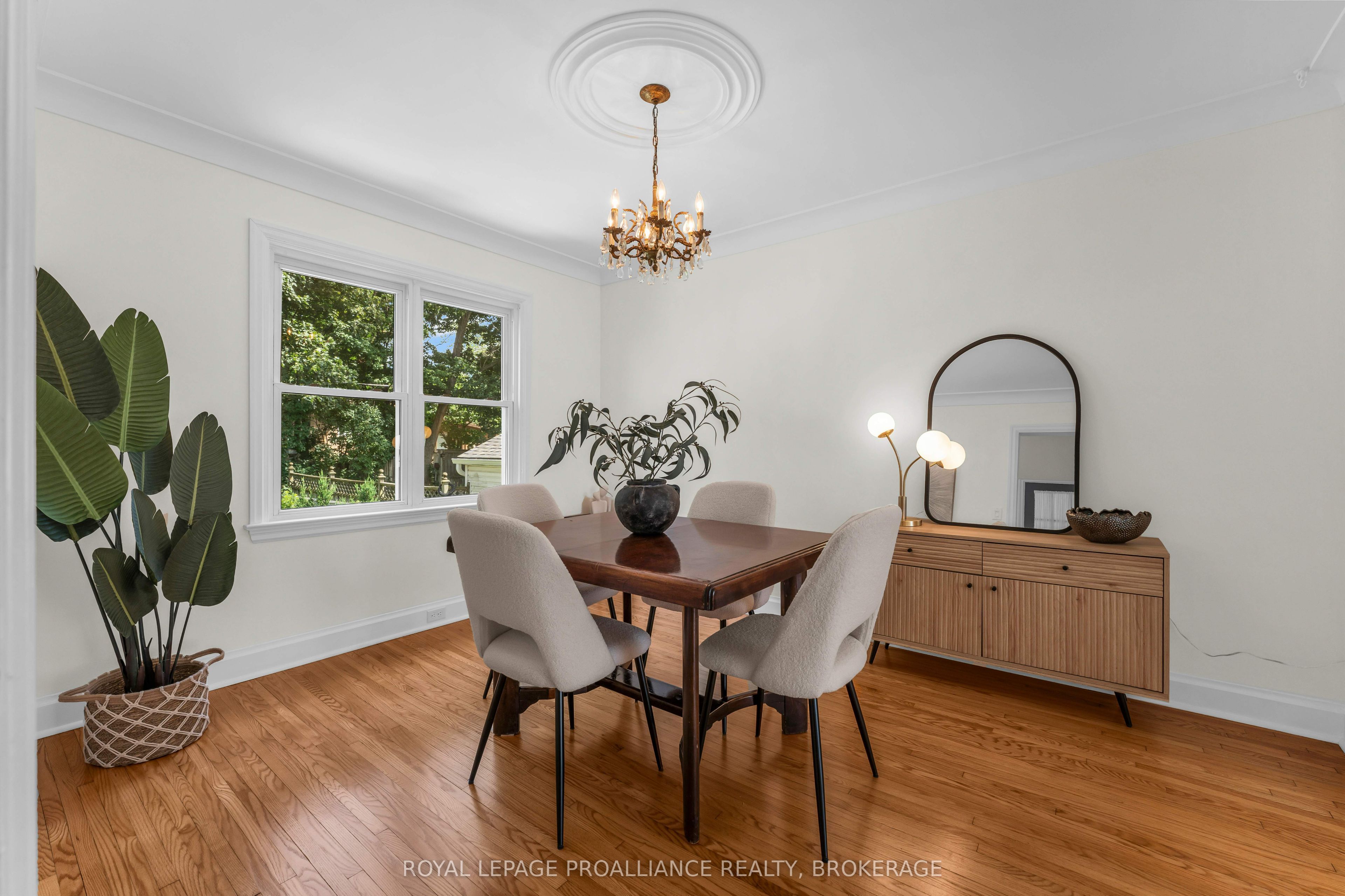 201 Willingdon Avenue Property Photo 12