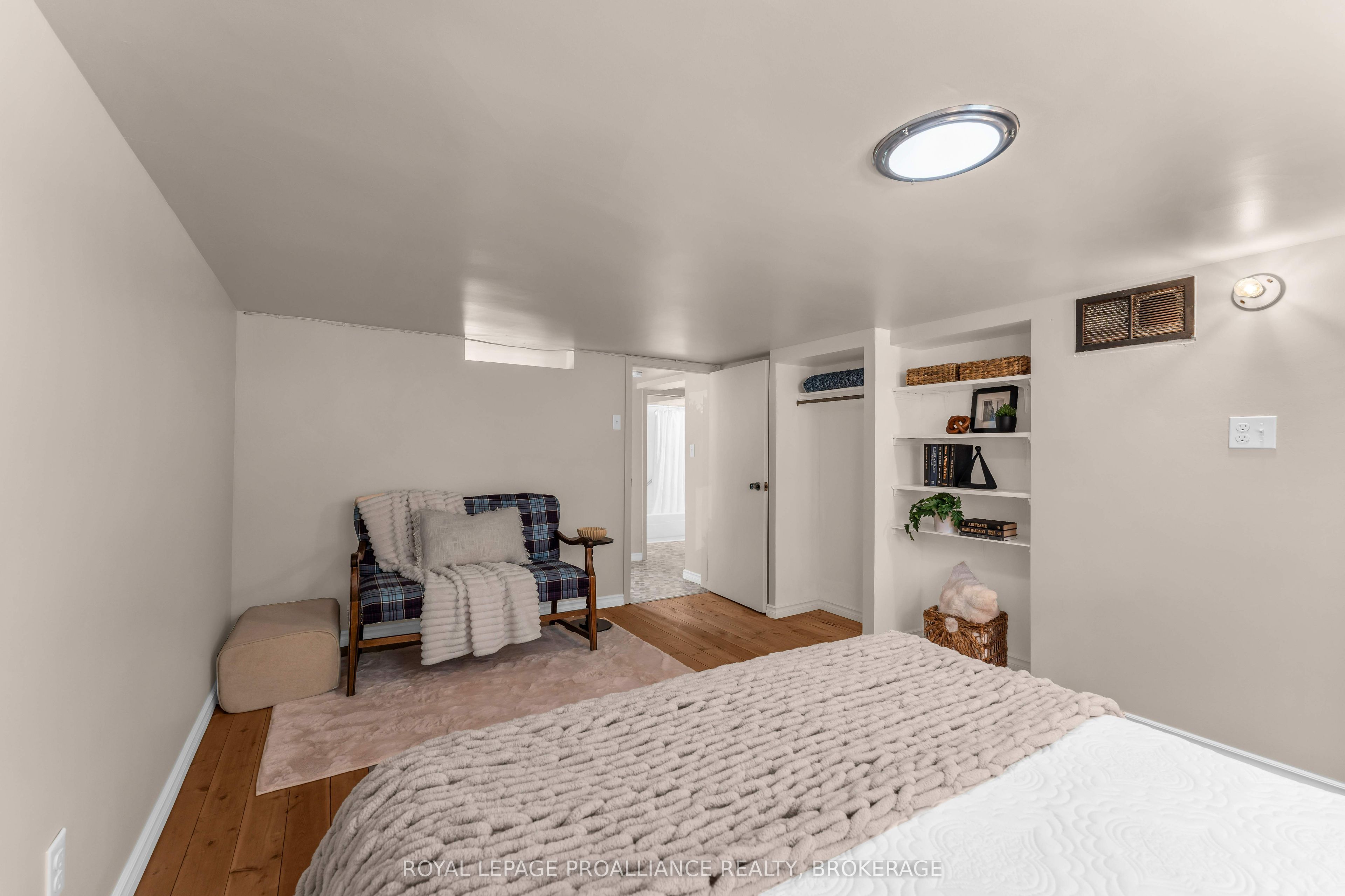 201 Willingdon Avenue Property Photo 29