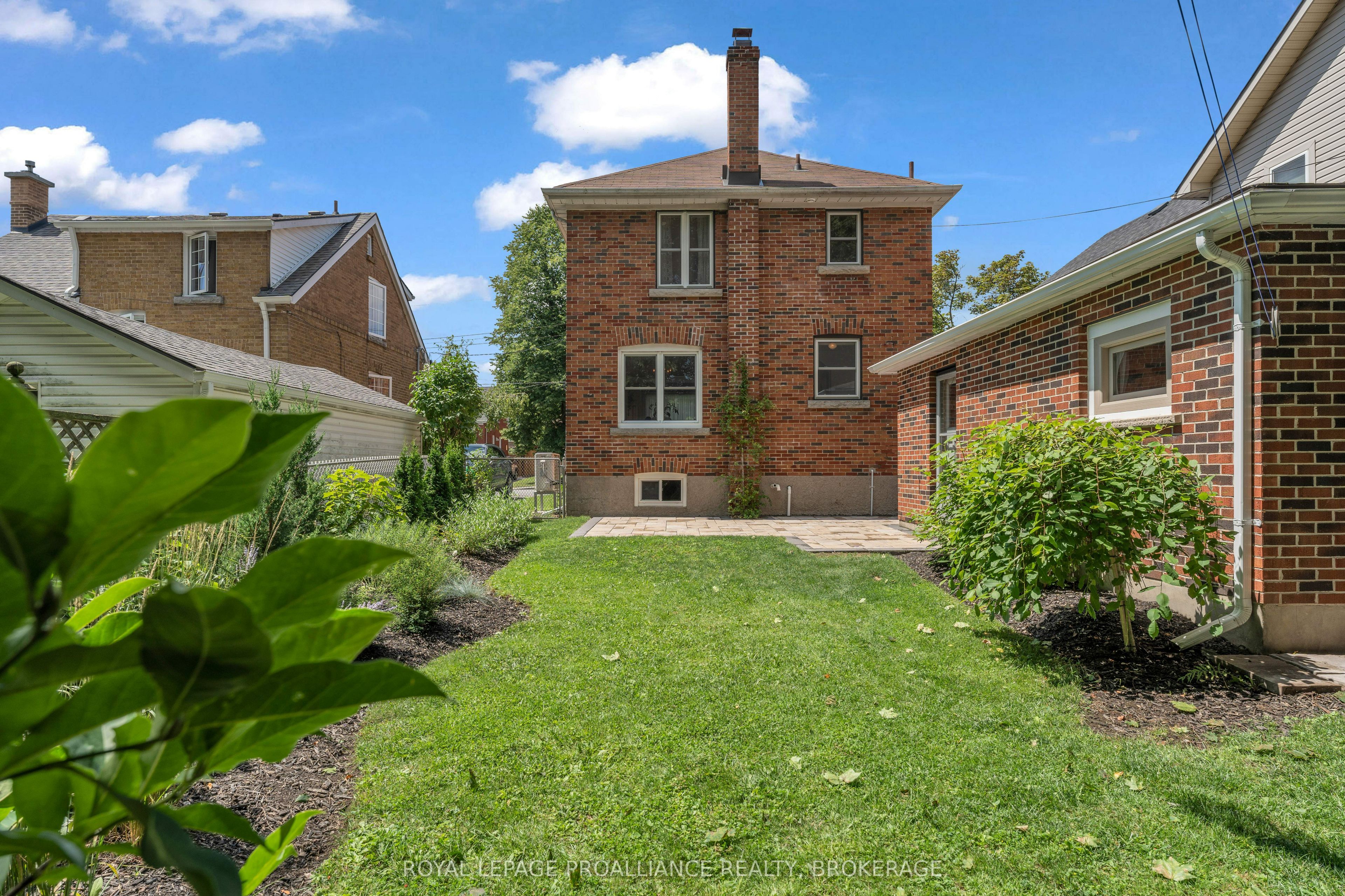201 Willingdon Avenue Property Photo 34