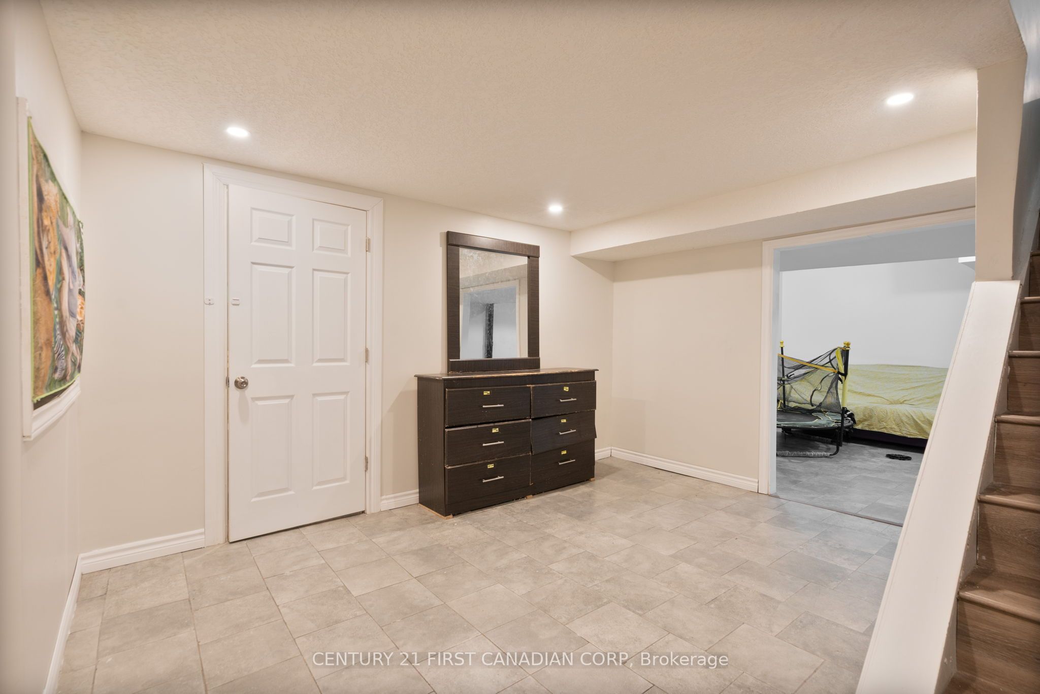 345 Banbury Crescent Property Photo 19