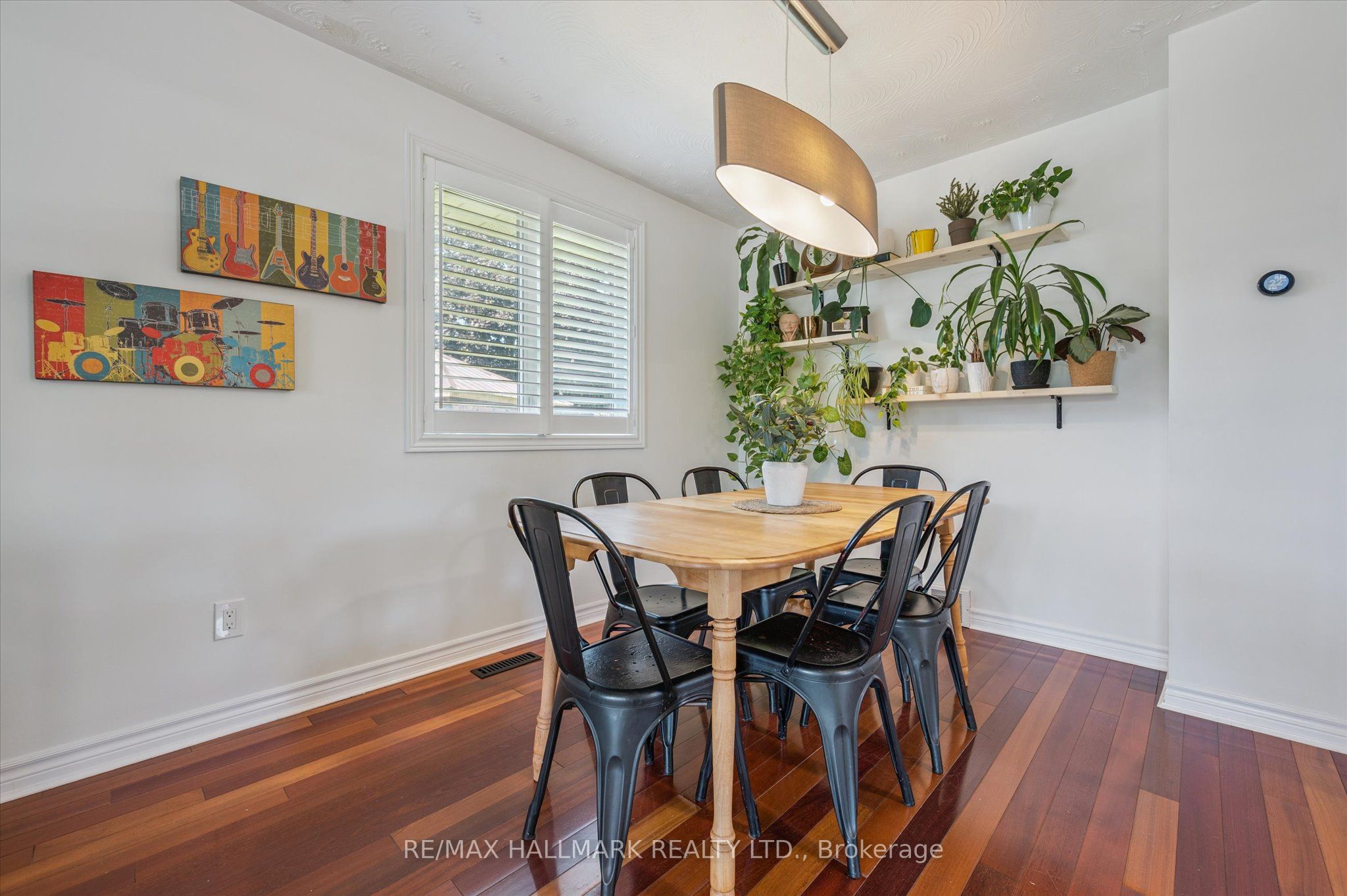 32 Warwick Court Property Photo 8
