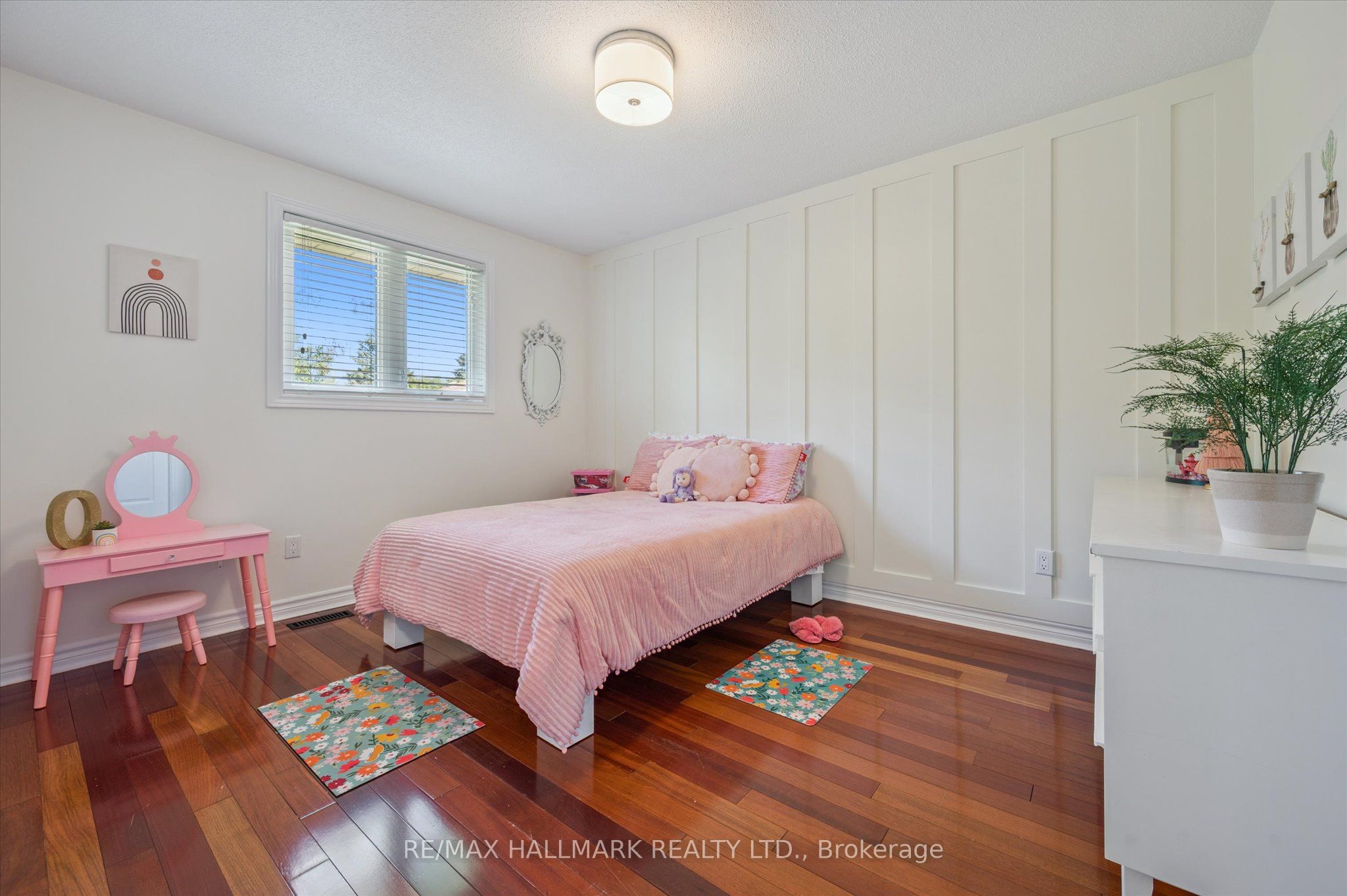 32 Warwick Court Property Photo 17