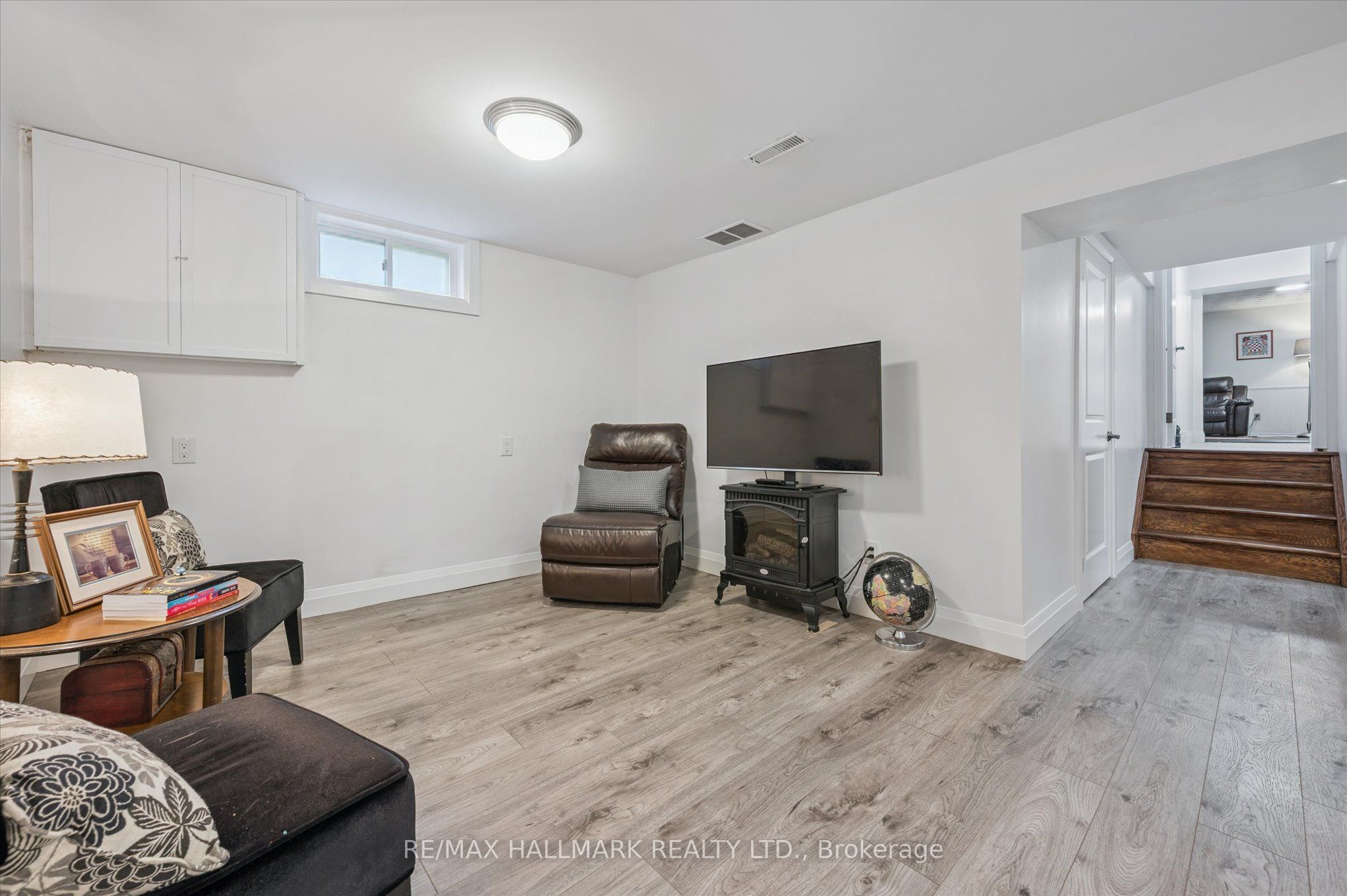 32 Warwick Court Property Photo 24