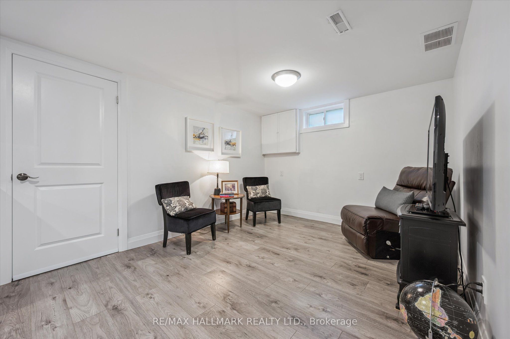 32 Warwick Court Property Photo 25